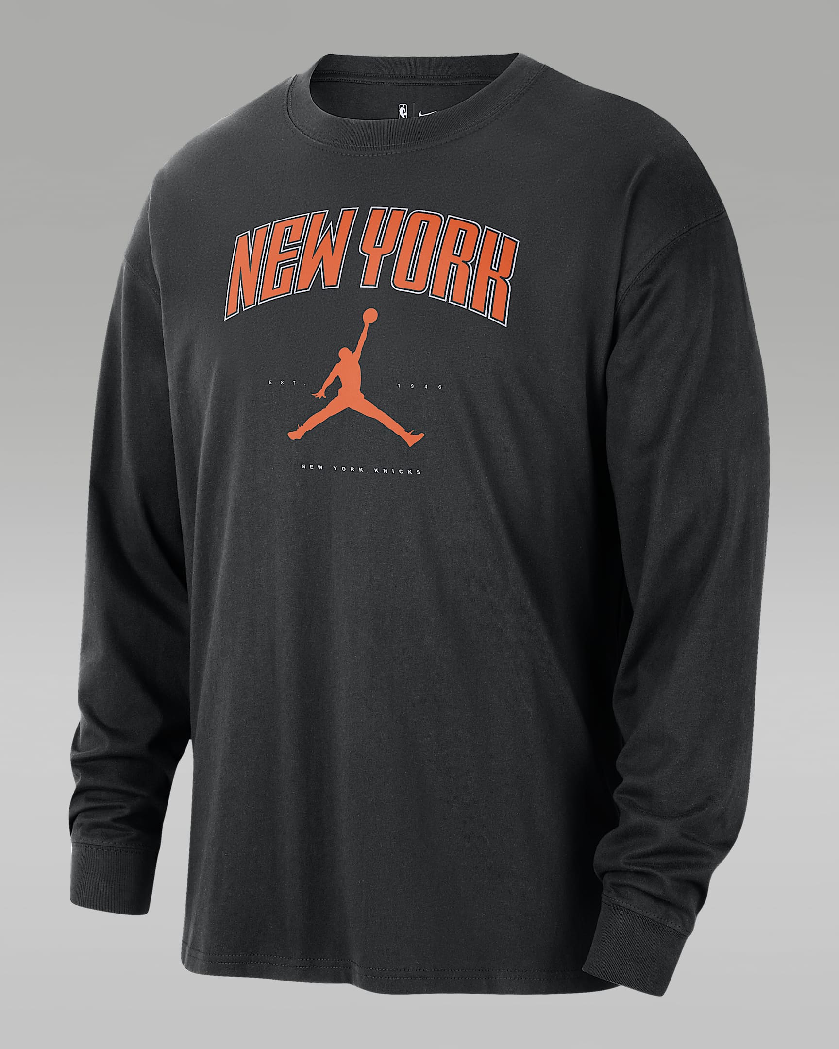 New York Knicks Essential Men's Jordan NBA Long-Sleeve T-Shirt - Black