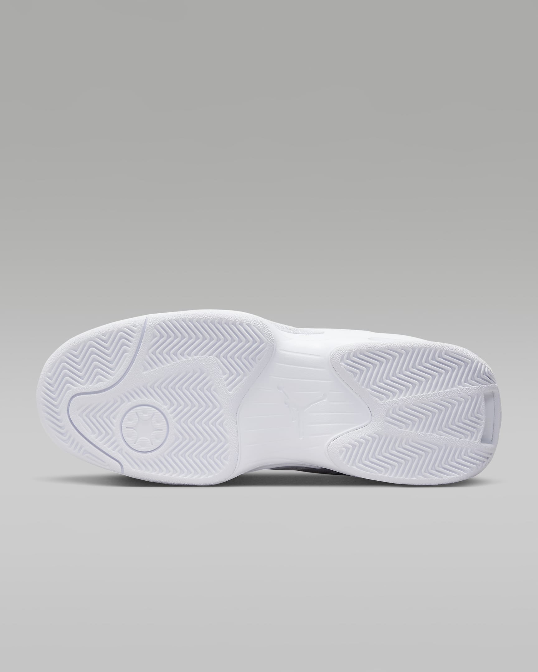Jordan Max Aura 6 Women's Shoes - White/Metallic Gold