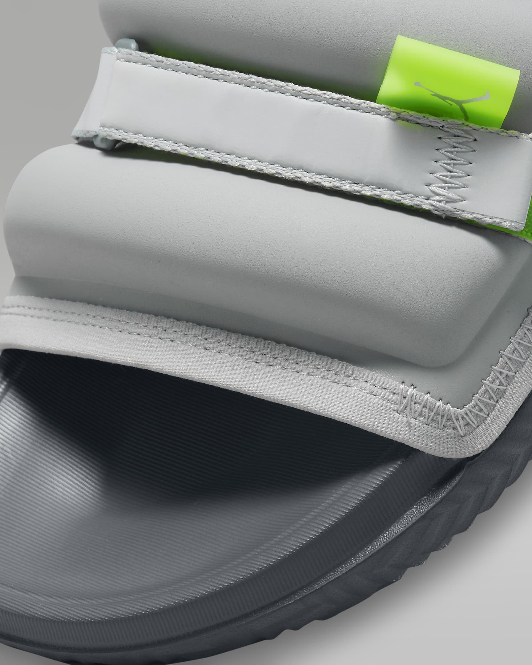 Jordan Super Play Men's Slides - Silver/Flint Grey/Green Bean