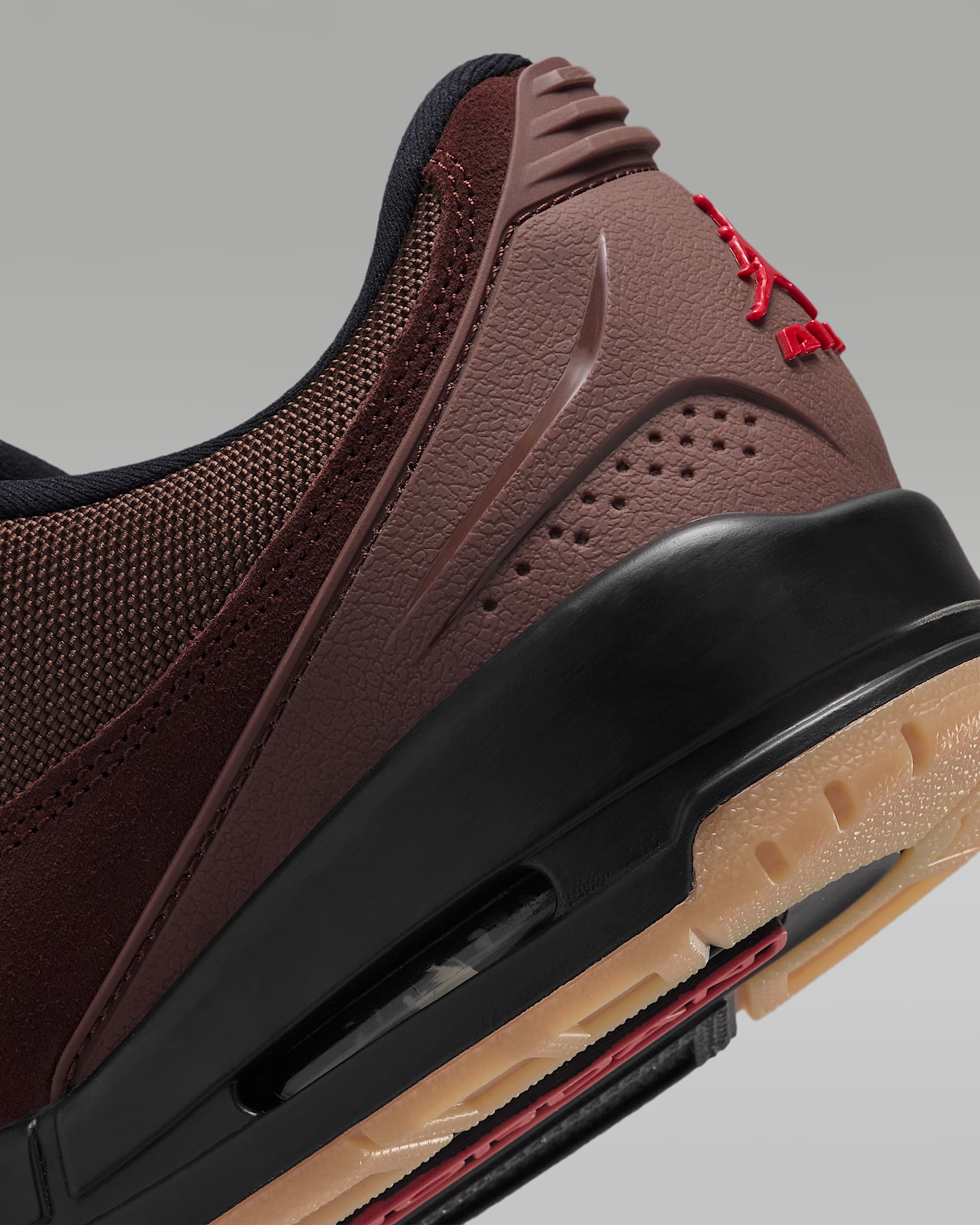 Air Jordan Ultra Men's Shoes - Fauna Brown/Pearl White/Bronze Eclipse/Gym Red