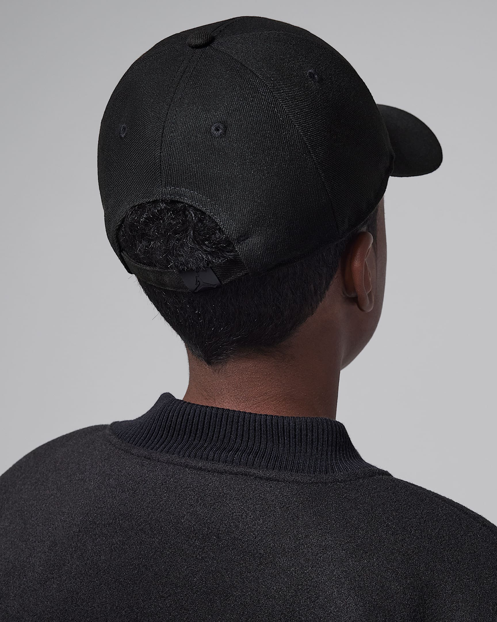 Gorra New Era 9Twenty Con Insignia McLaren - Color Carbón Gris Oscuro, Ajuste Trasero, 100% Algodón