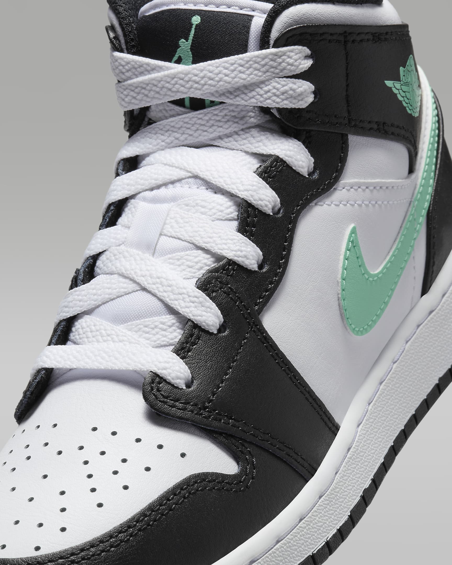 Air Jordan 1 Mid Older Kids' Shoes - White/Black/Green Glow