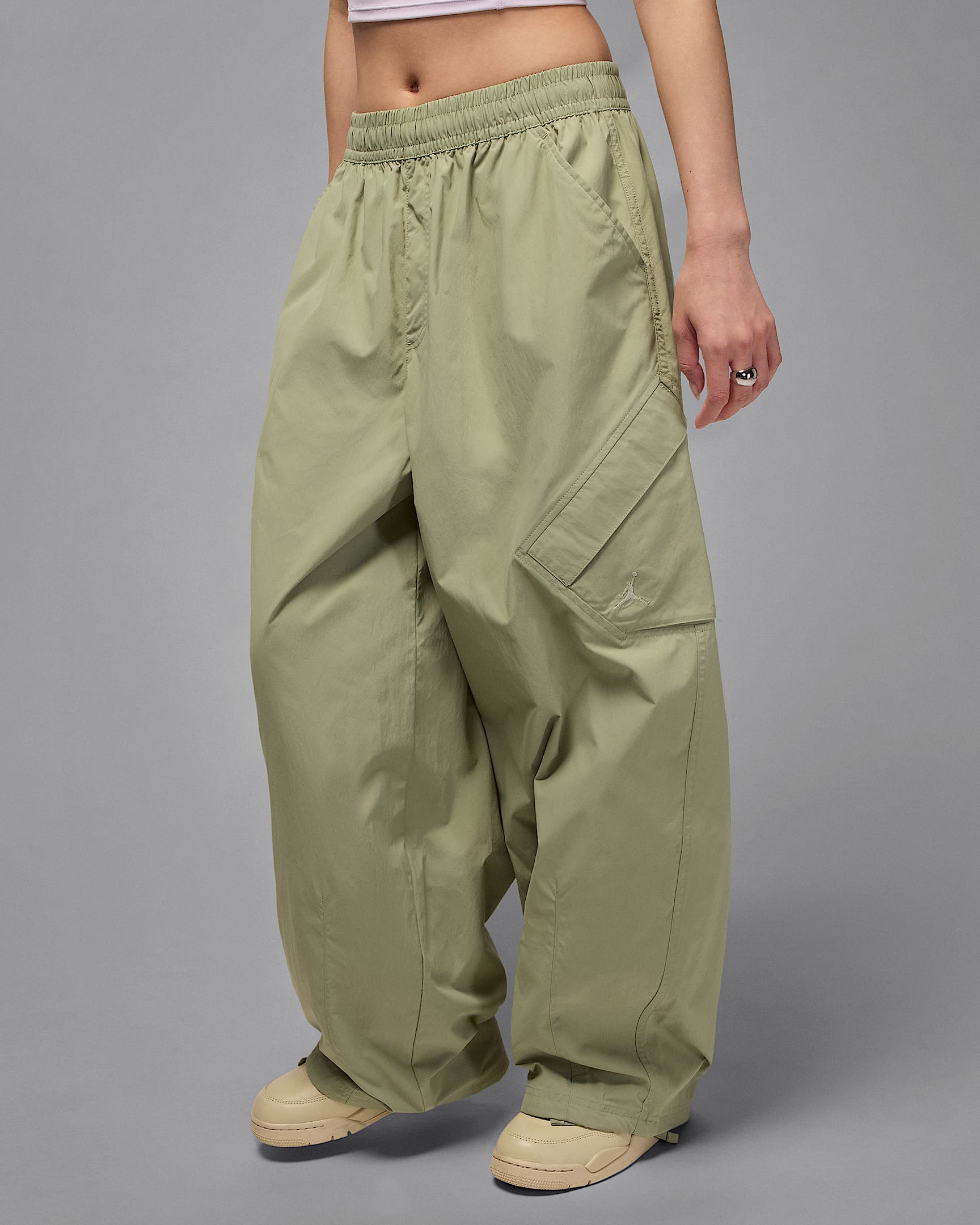 Jordan Flight Chicago Women's Parachute Pants - Medium Khaki/Medium Khaki