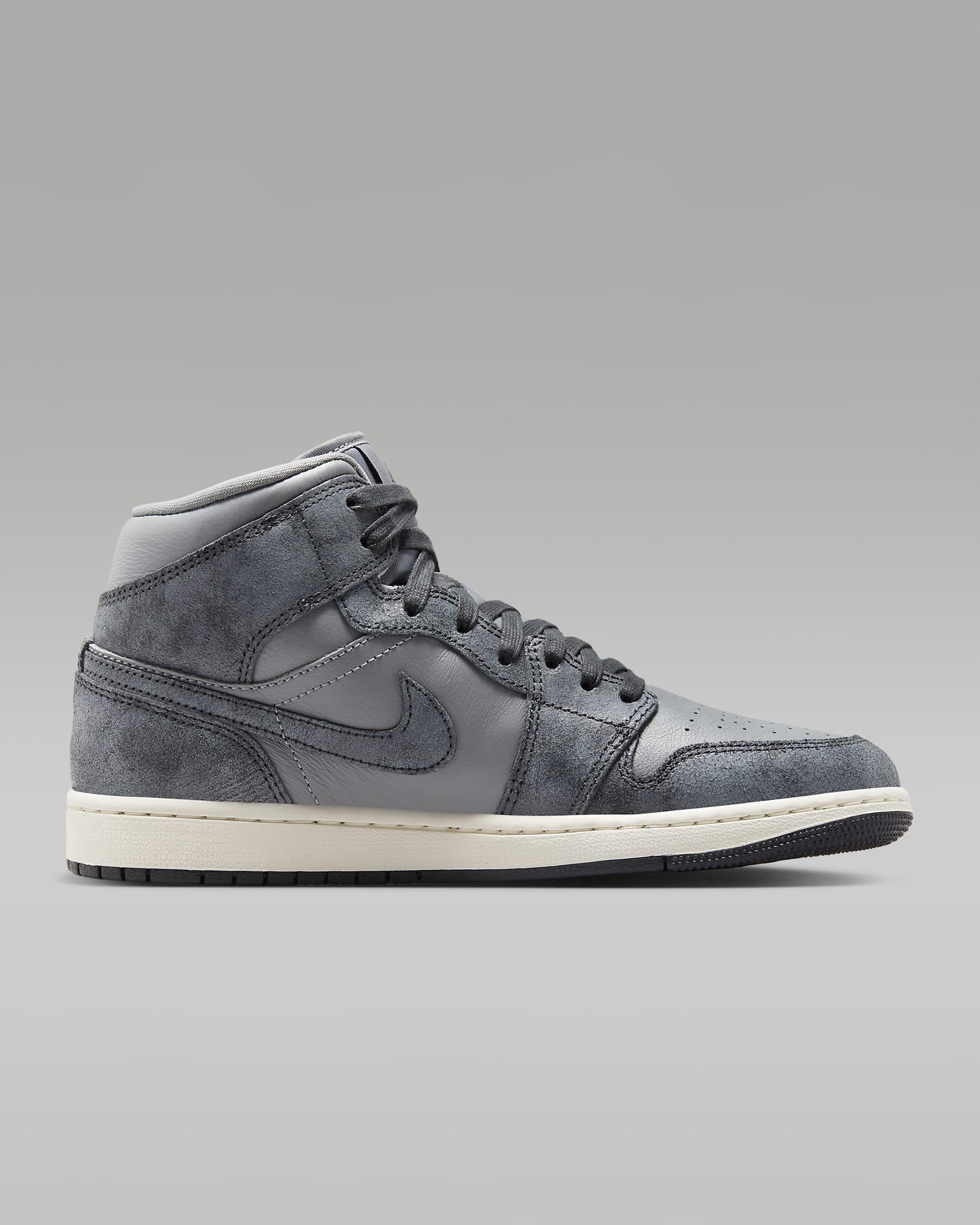 Air Jordan 1 Mid SE Zapatillas - Mujer - Smoke Grey/Sail/Off Noir