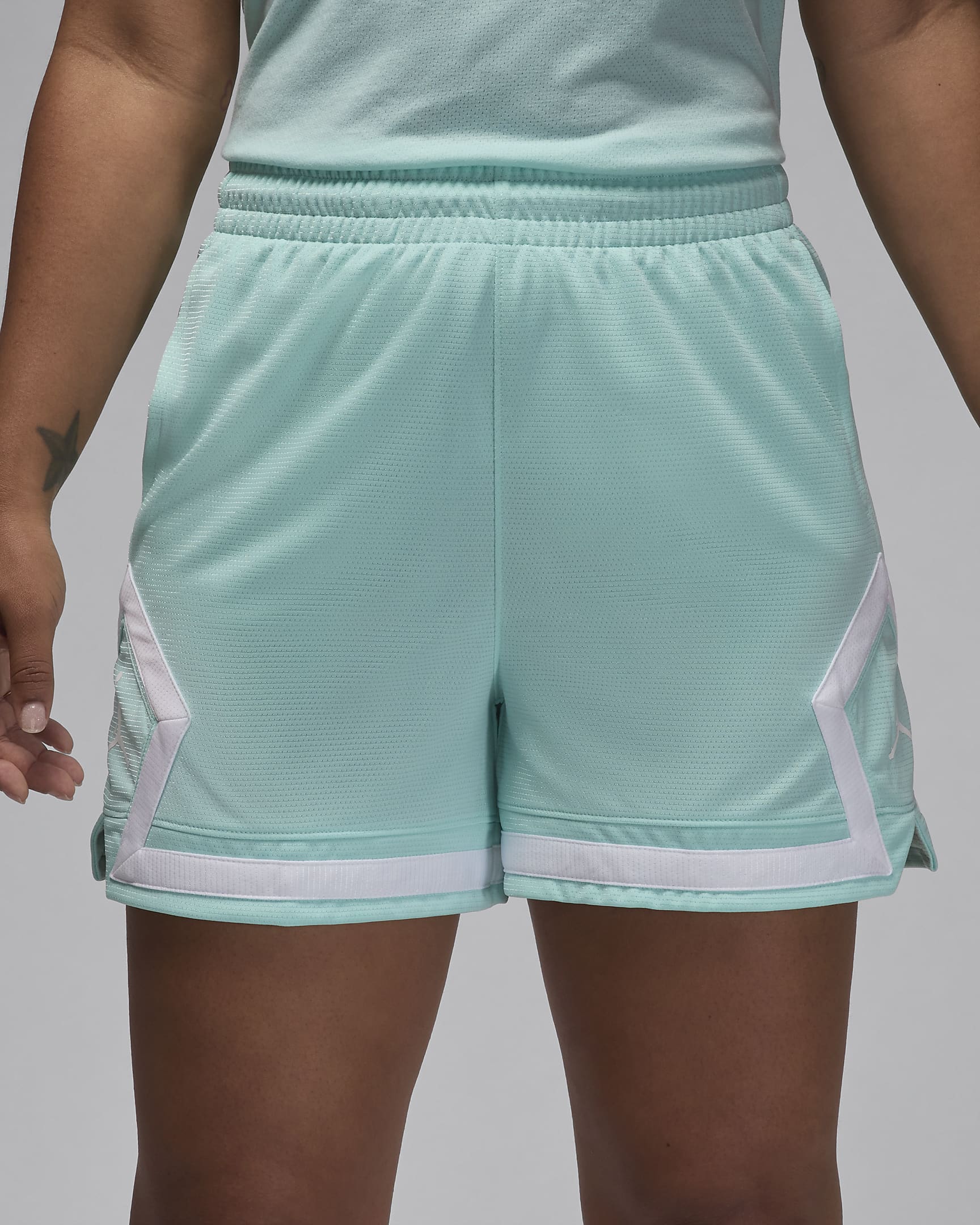 Jordan Sport Women's 4" Diamond Shorts - Light Dew/Light Dew/White/White