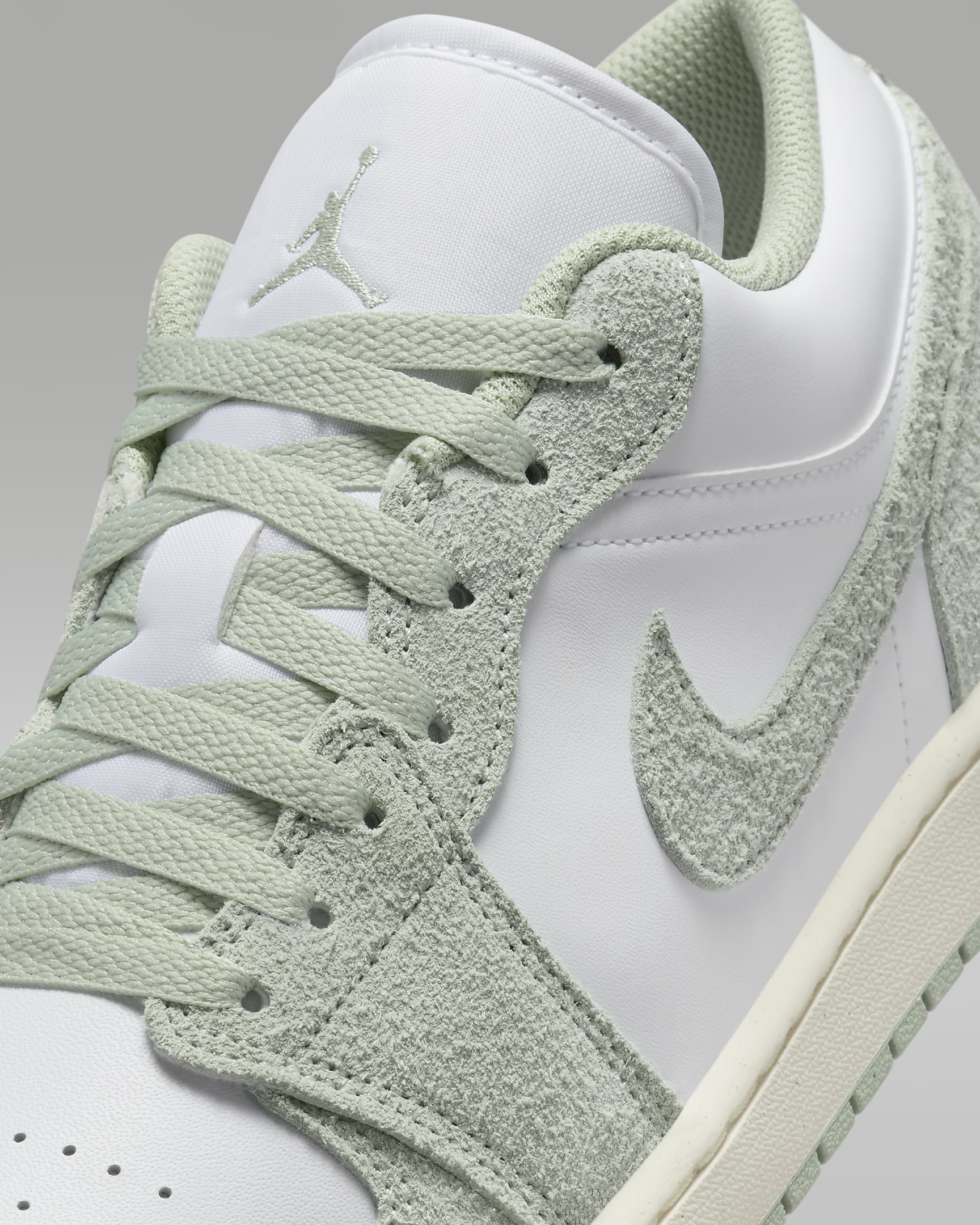 Air Jordan 1 Low SE Men's Shoes - White/Sail/Seafoam