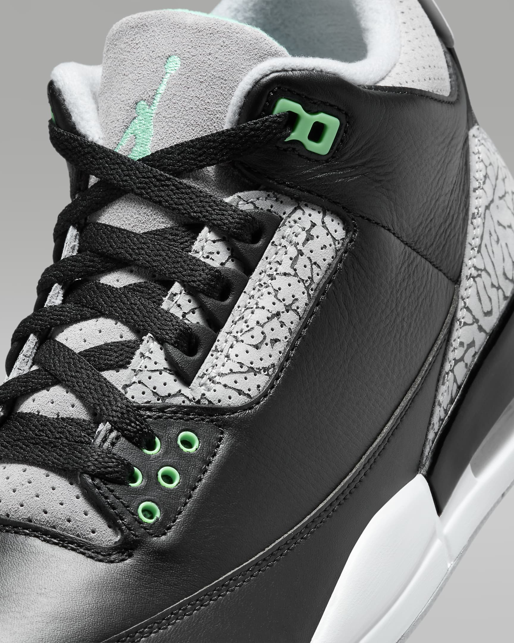 รองเท้าผู้ชาย Air Jordan 3 Retro "Green Glow" - ดำ/Wolf Grey/ขาว/Green Glow