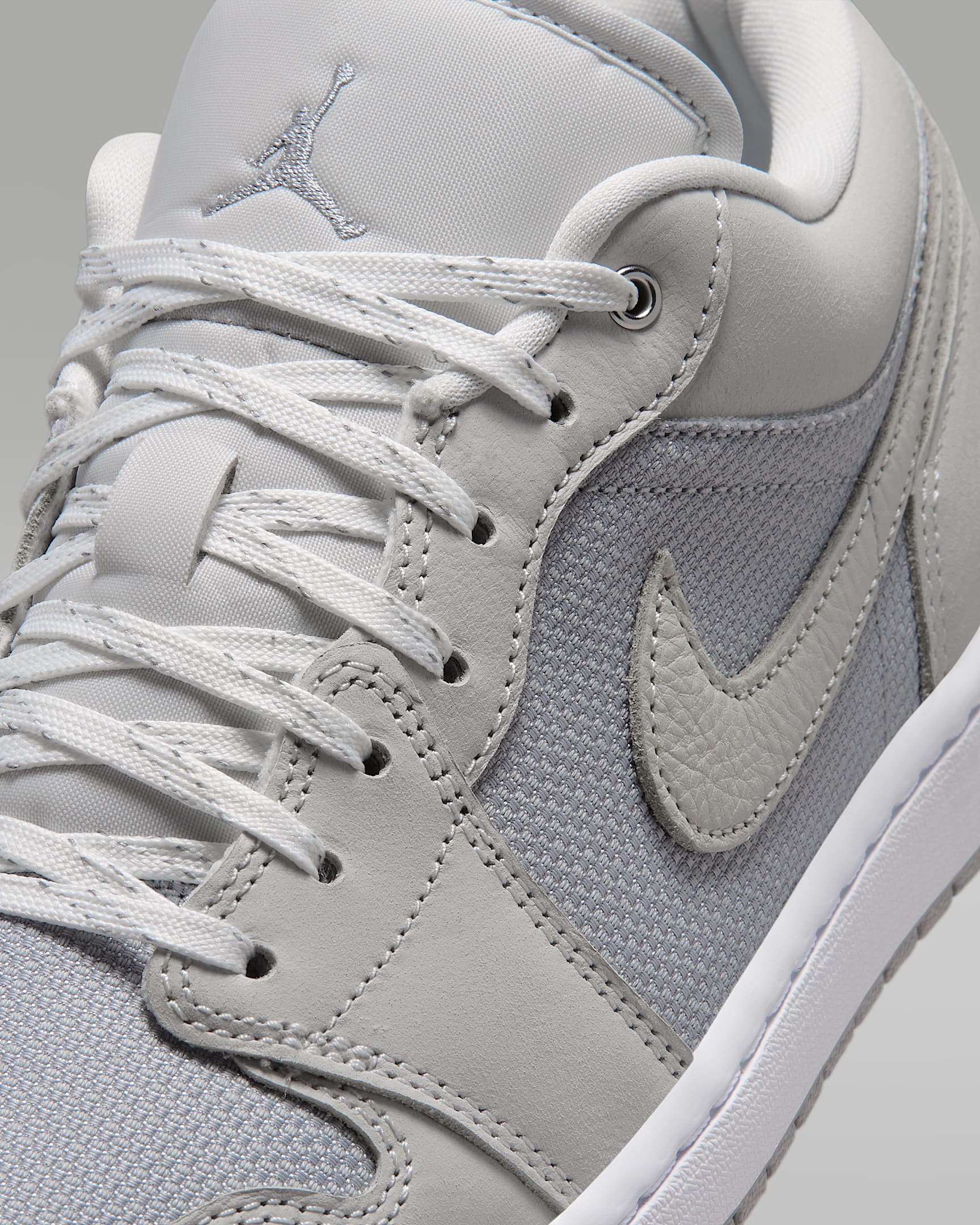 Air Jordan 1 Low SE Men's Shoes - Off White/Soft Pearl/Light Smoke Grey