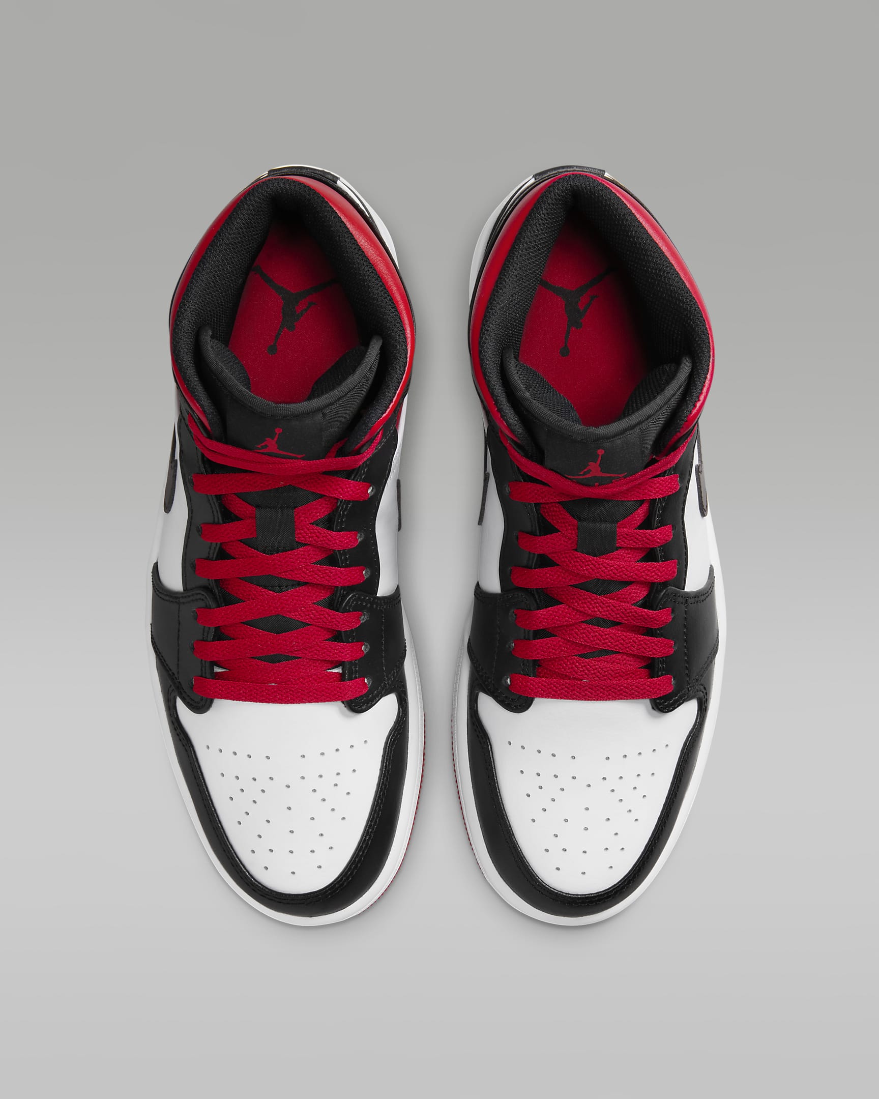 Shoe Game Upgrade: 10 Reasons Why Air Jordan 1 Mid Men’s Shoes Are a Must-Have!