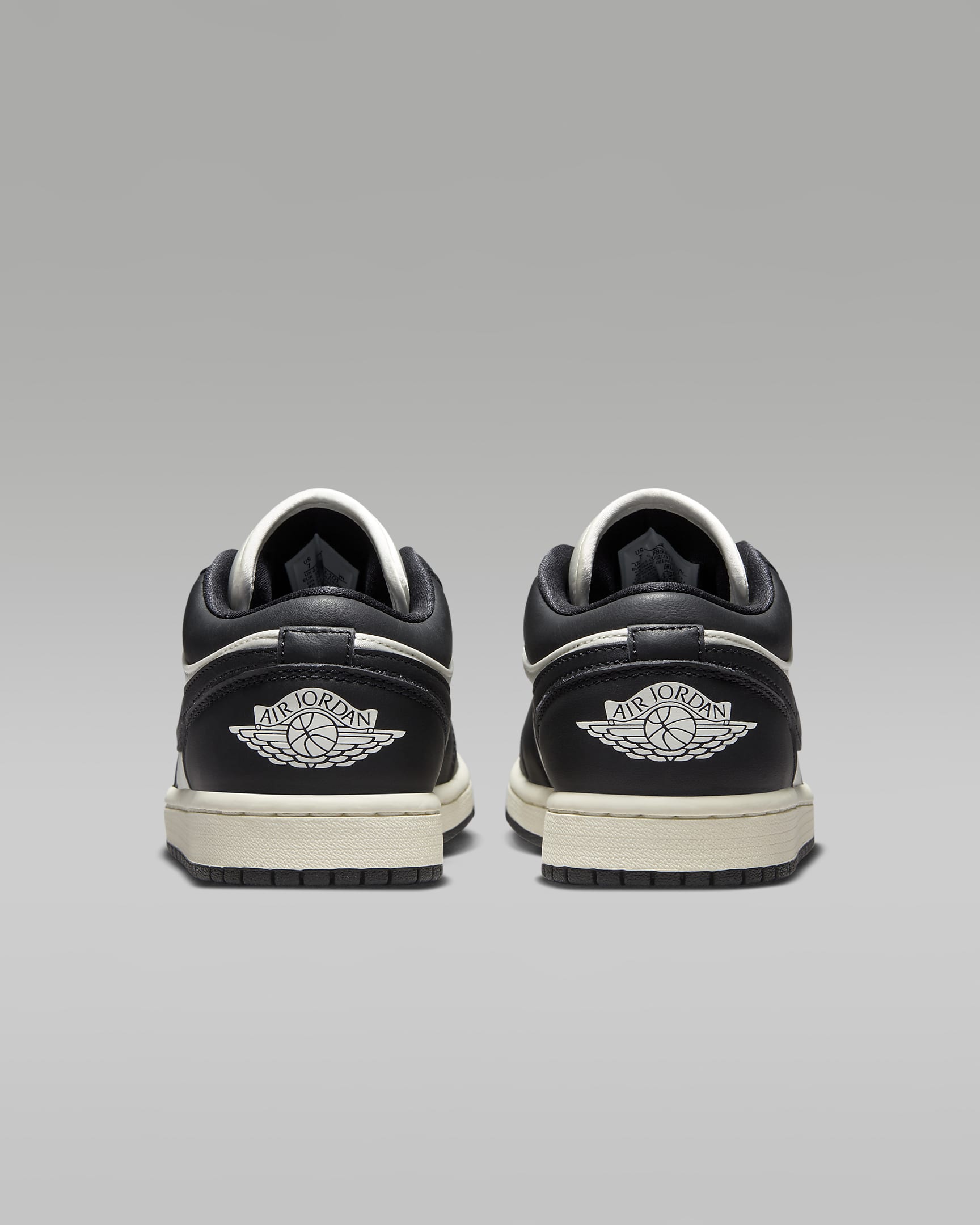 Air Jordan 1 Low SE Women's Shoes. Nike CH