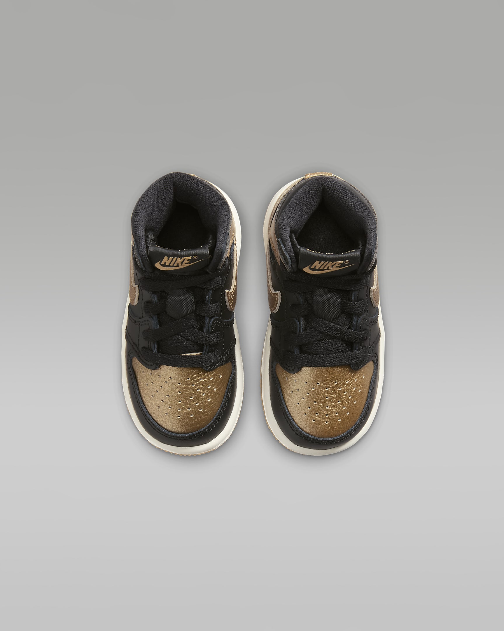 Tenis para bebé e infantil Jordan 1 Retro High OG "Black and Gold" - Negro/Vela/Oro metalizado