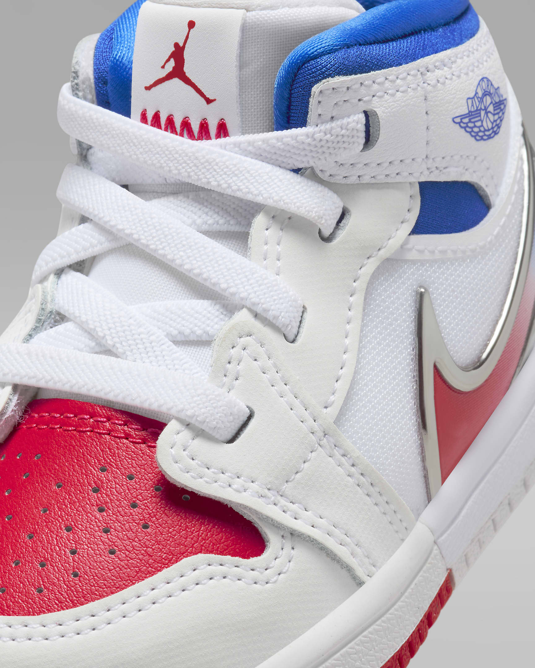 Tenis para bebé e infantil Jordan 1 Mid RM EasyOn - Blanco/Azul carrera/Rojo sirena