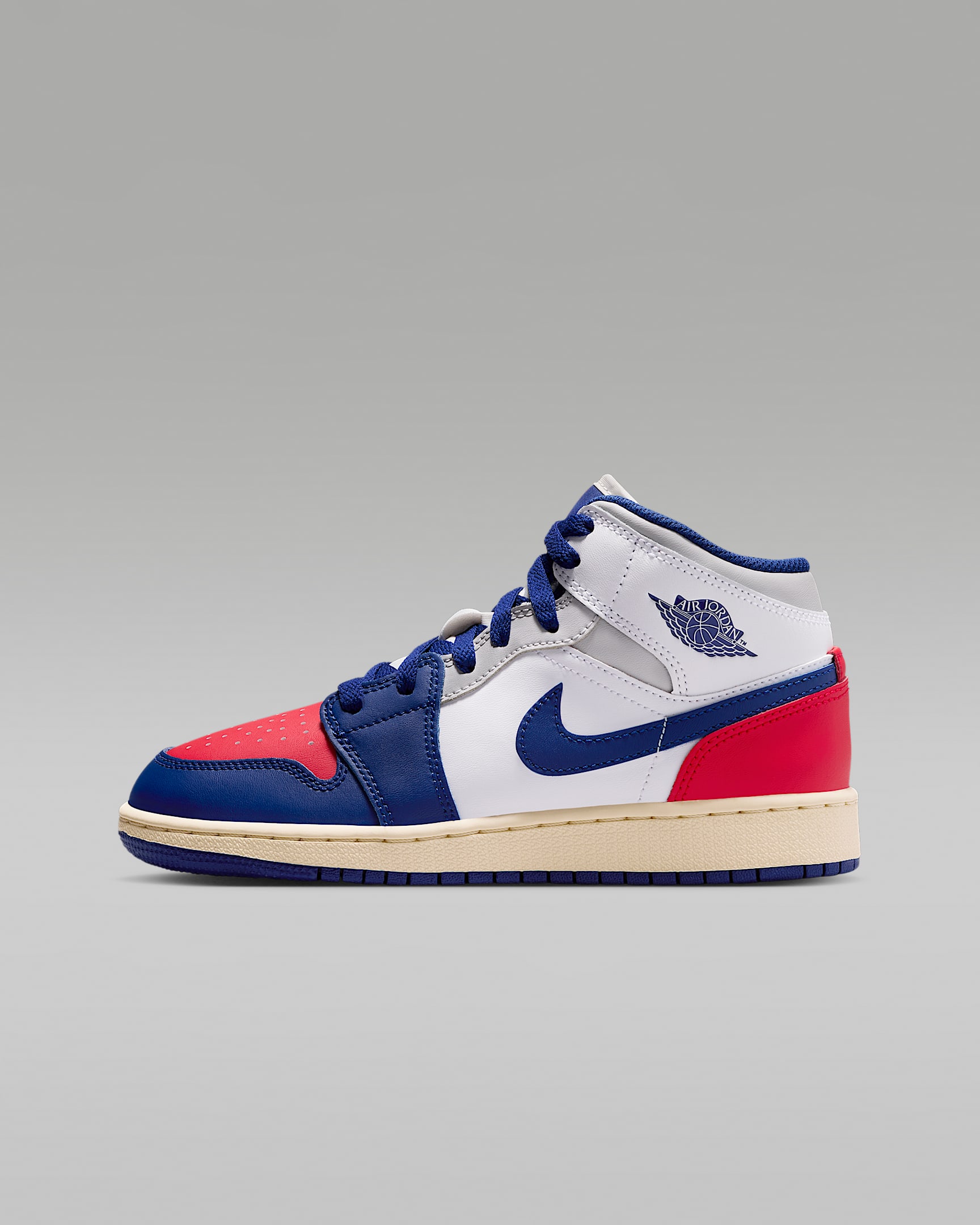 Tenis para niños grandes Air Jordan 1 Mid - Blanco/Rojo universitario/Gris neutro/Azul royal intenso