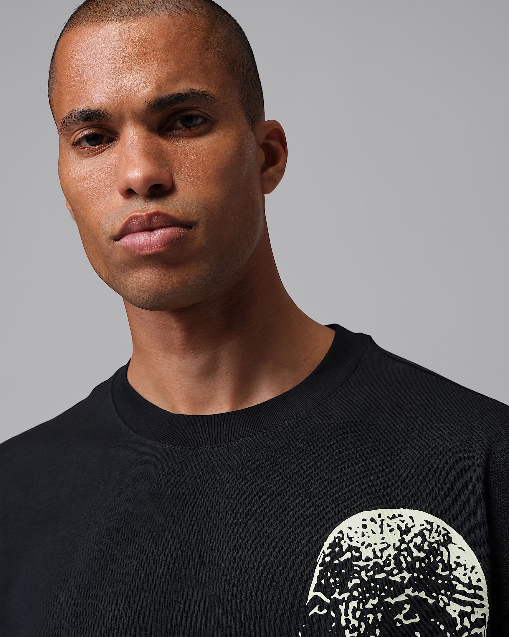 Jordan Sport Men's Dri-FIT Graphic T-Shirt - Black/Volt Tint