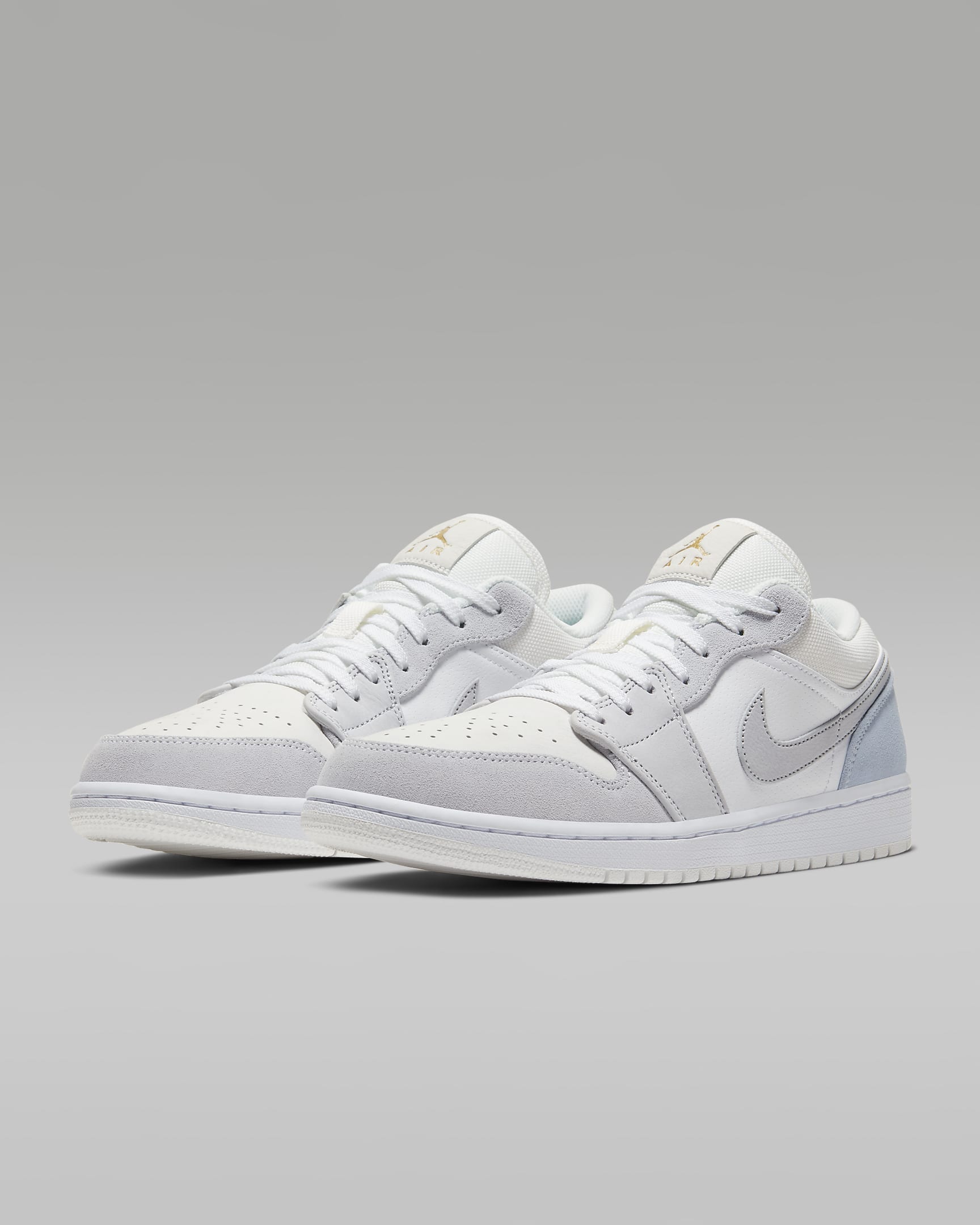 Sapatilhas Air Jordan 1 Low para homem - Branco/Cinzento Football/Branco Summit/Verde Sky