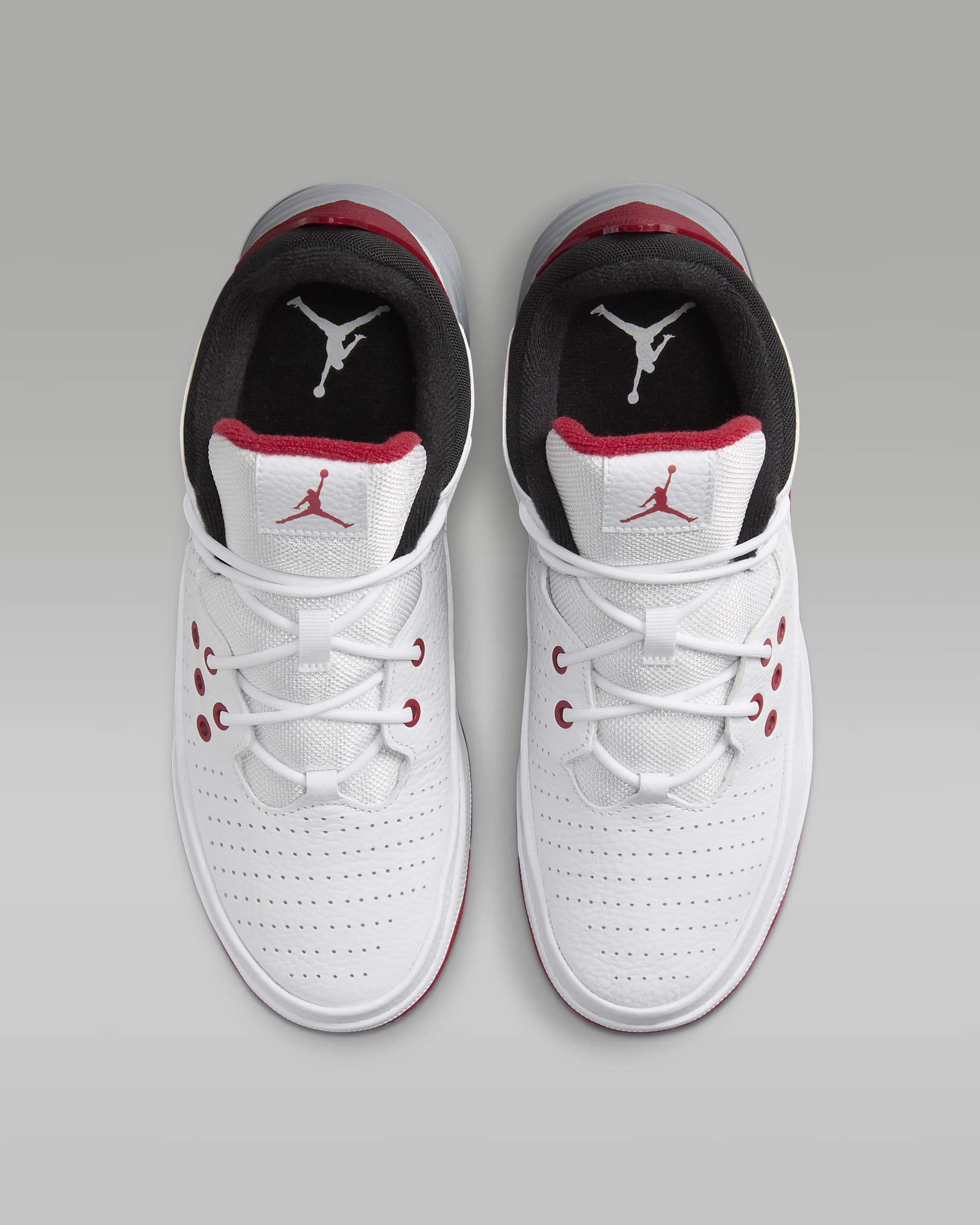 Jordan Max Aura 5 Men's Shoes - White/Varsity Red/Wolf Grey/Black