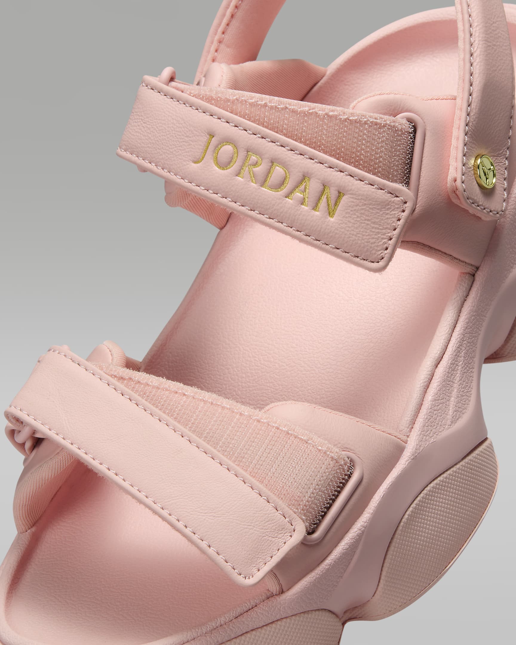 Jordan Deja Women's Sandals - Legend Pink/Metallic Gold