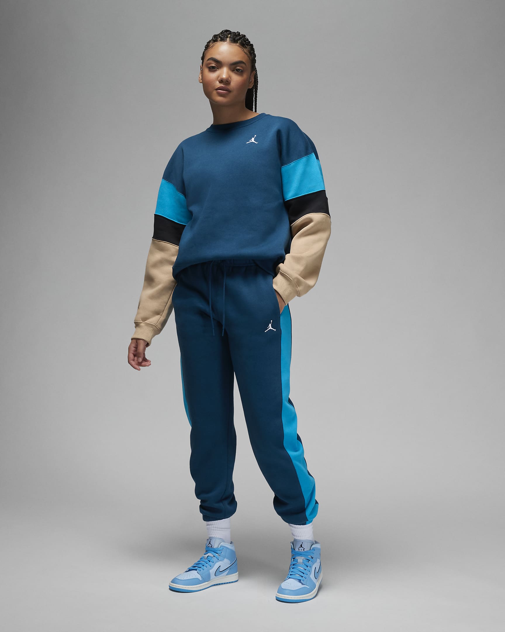 Jordan Brooklyn Fleece Women's Crew-Neck Sweatshirt. Nike ID