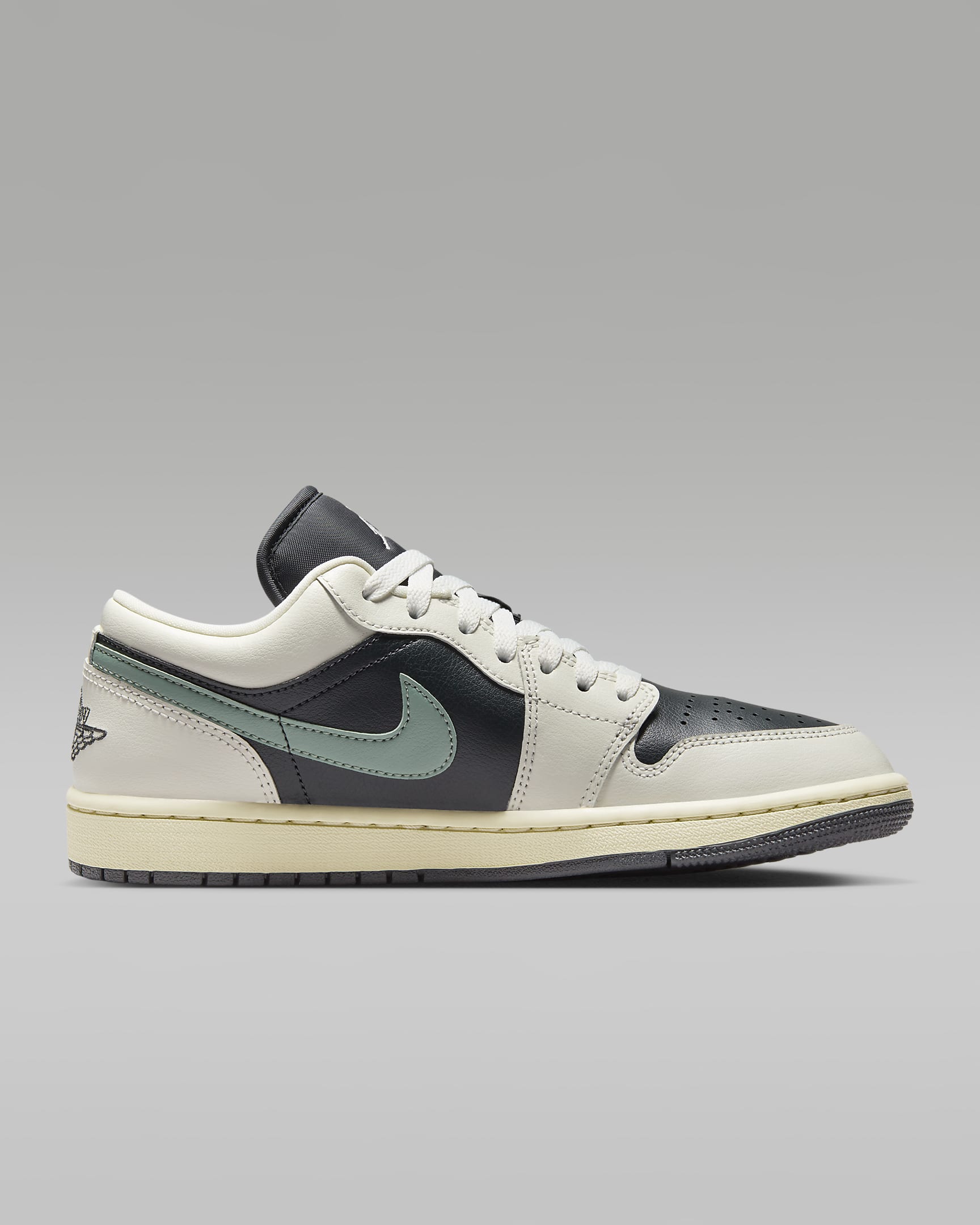 Air Jordan 1 Low Damenschuh - Anthracite/Sail/Legend Sand/Jade Smoke