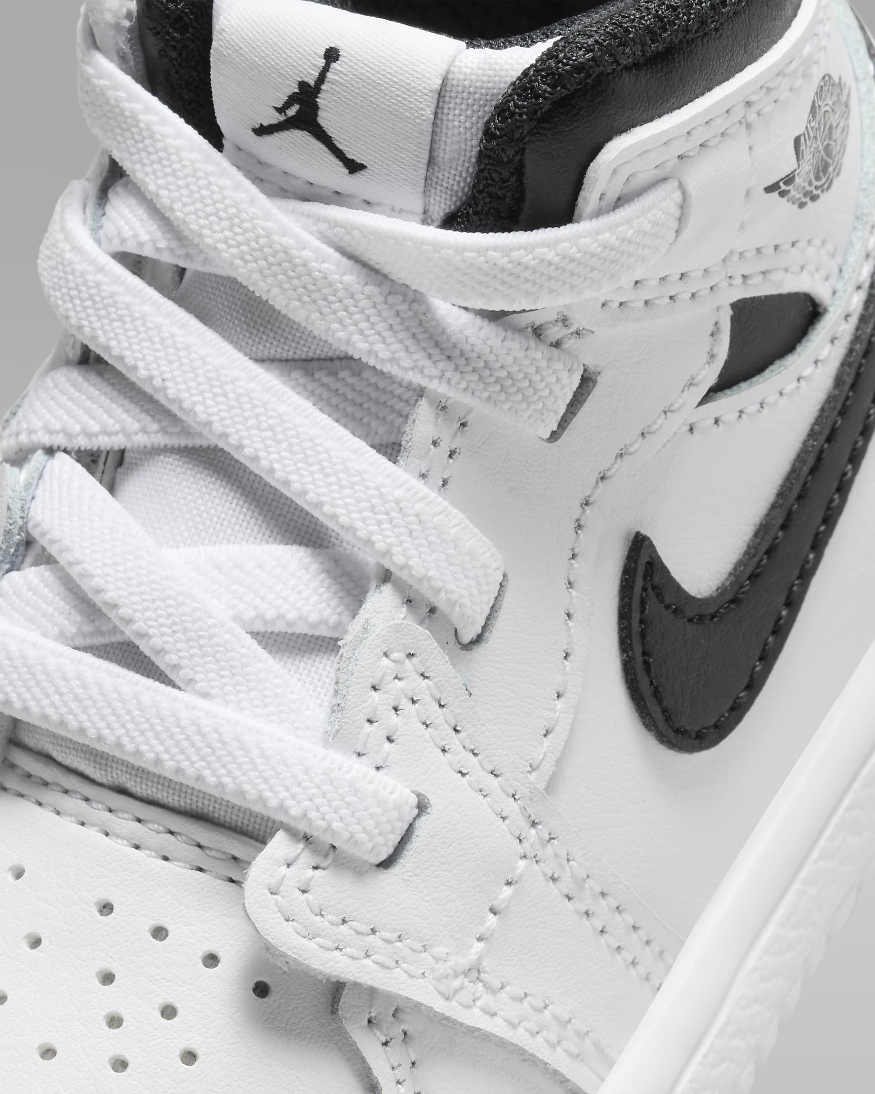 nike jordan 1 mid alt