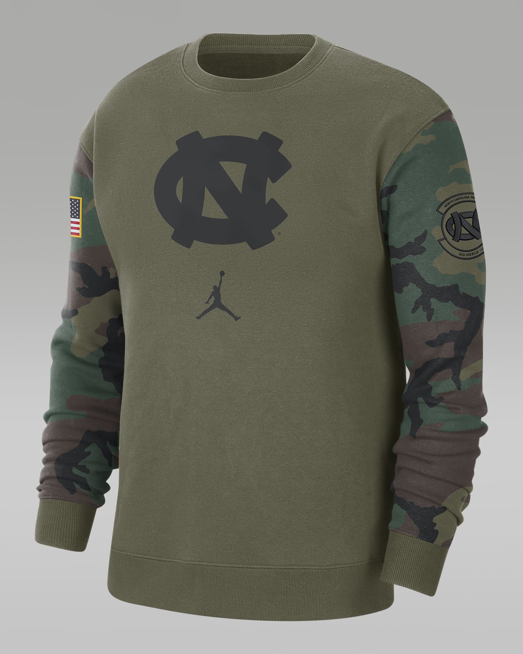 UNC Club Fleece Men's Jordan College Crew-Neck Sweatshirt. Nike.com