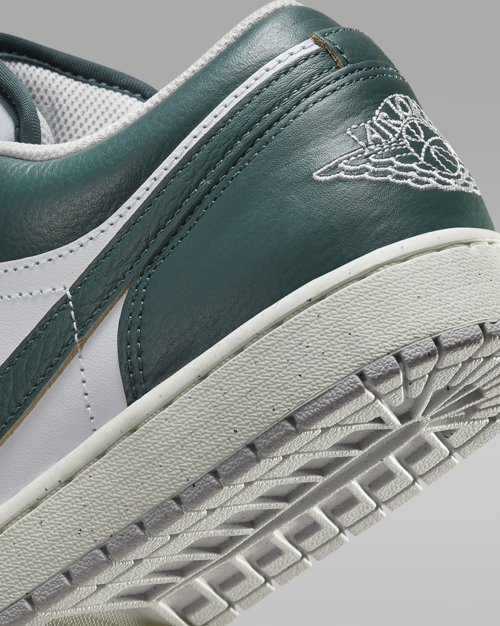 Air Jordan 1 Low SE Men's Shoes - Oxidized Green/White/Sail/Oxidized Green