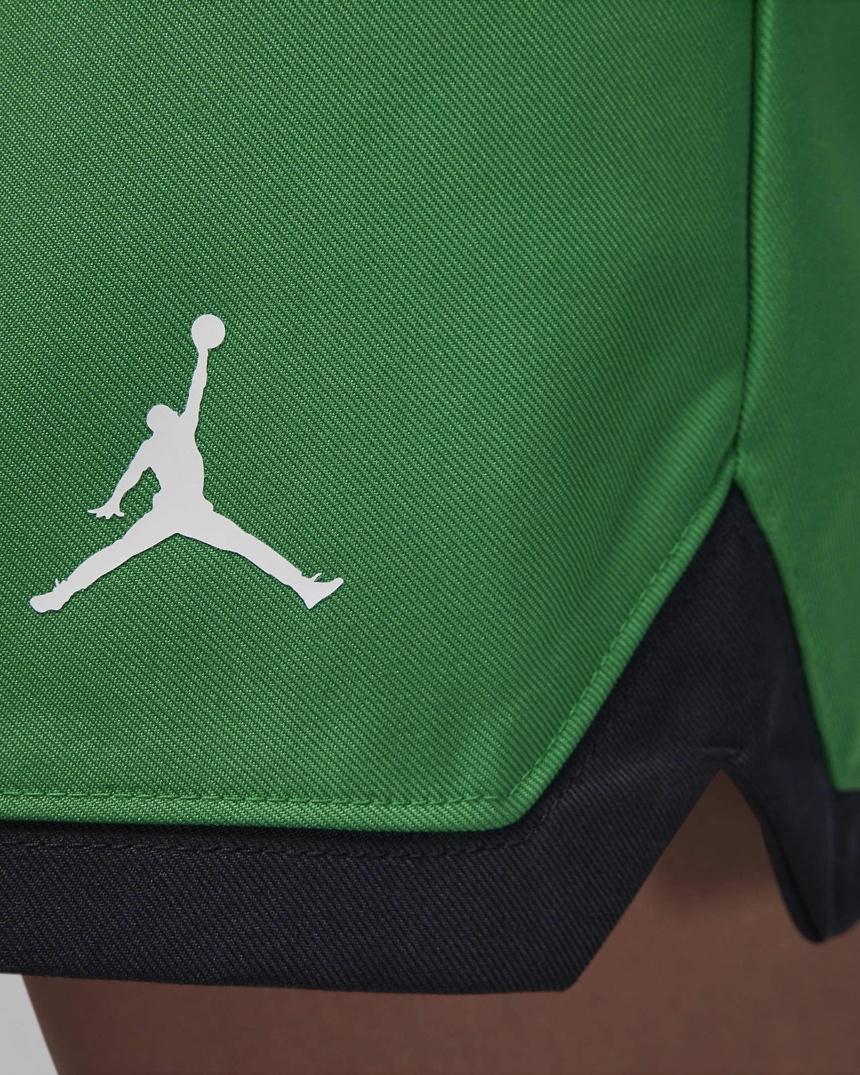 Jordan Quai 54 Women's Woven Shorts. Nike AT