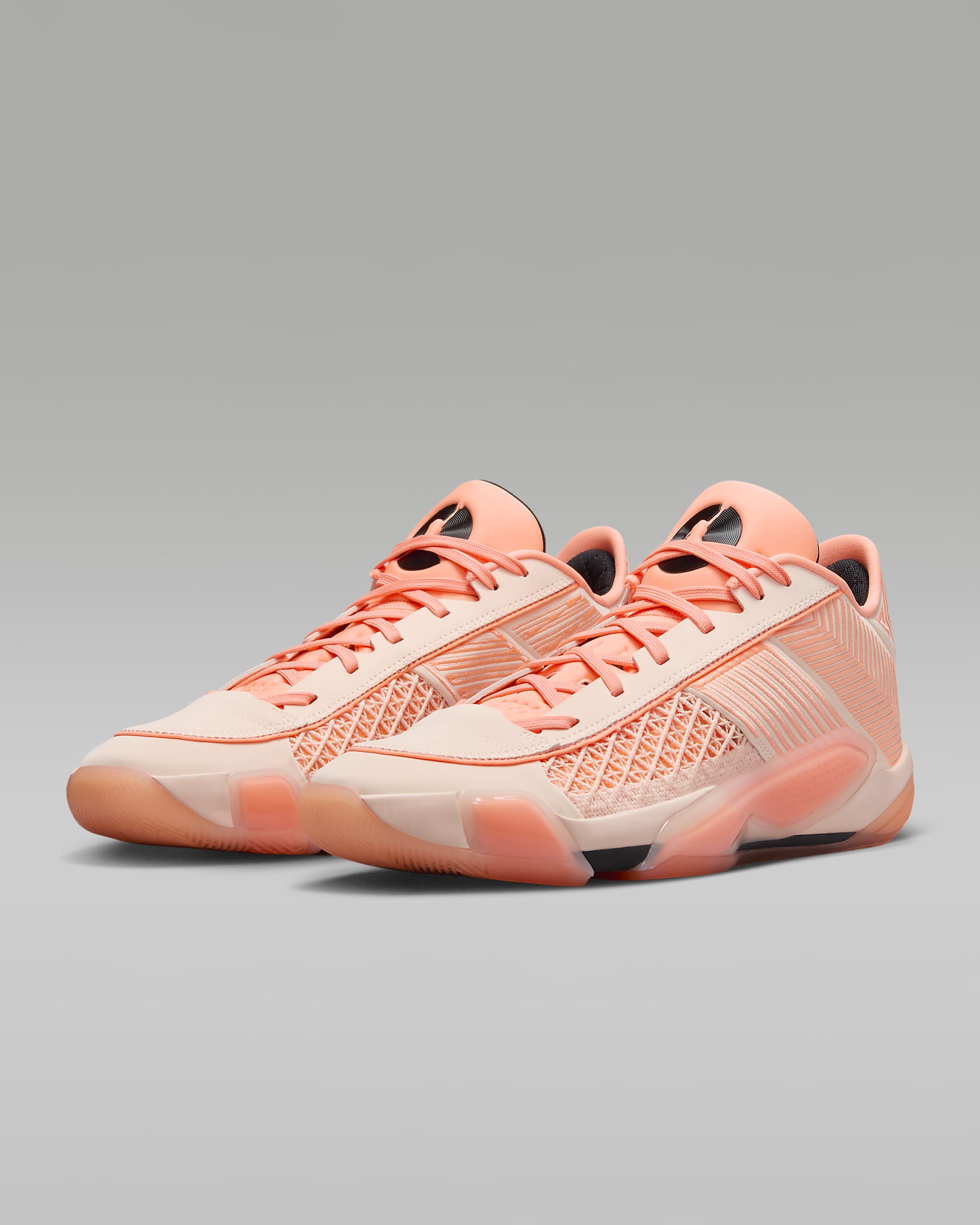 Chaussure de basket Air Jordan XXXVIII Low - Crimson Tint/Orange Pulse/Noir