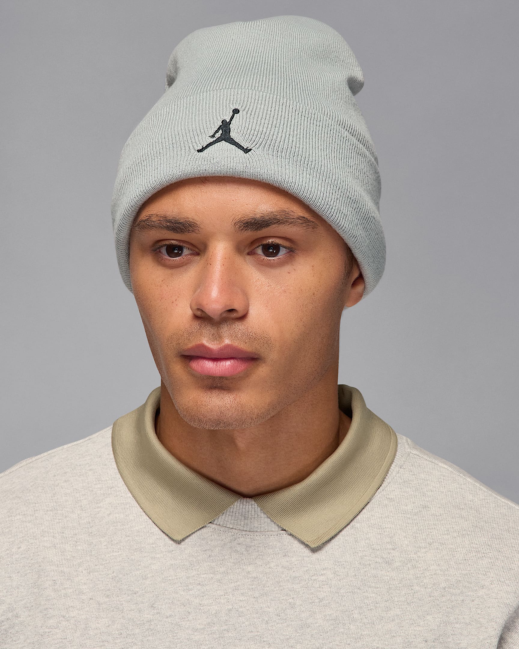 Jordan Peak Beanie mit Satinfutter - Light Smoke Grey/Schwarz