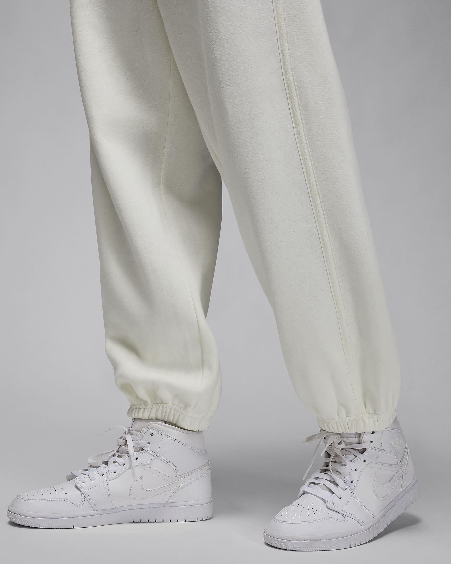 Paris Saint-Germain Men's Fleece Trousers. Nike CA