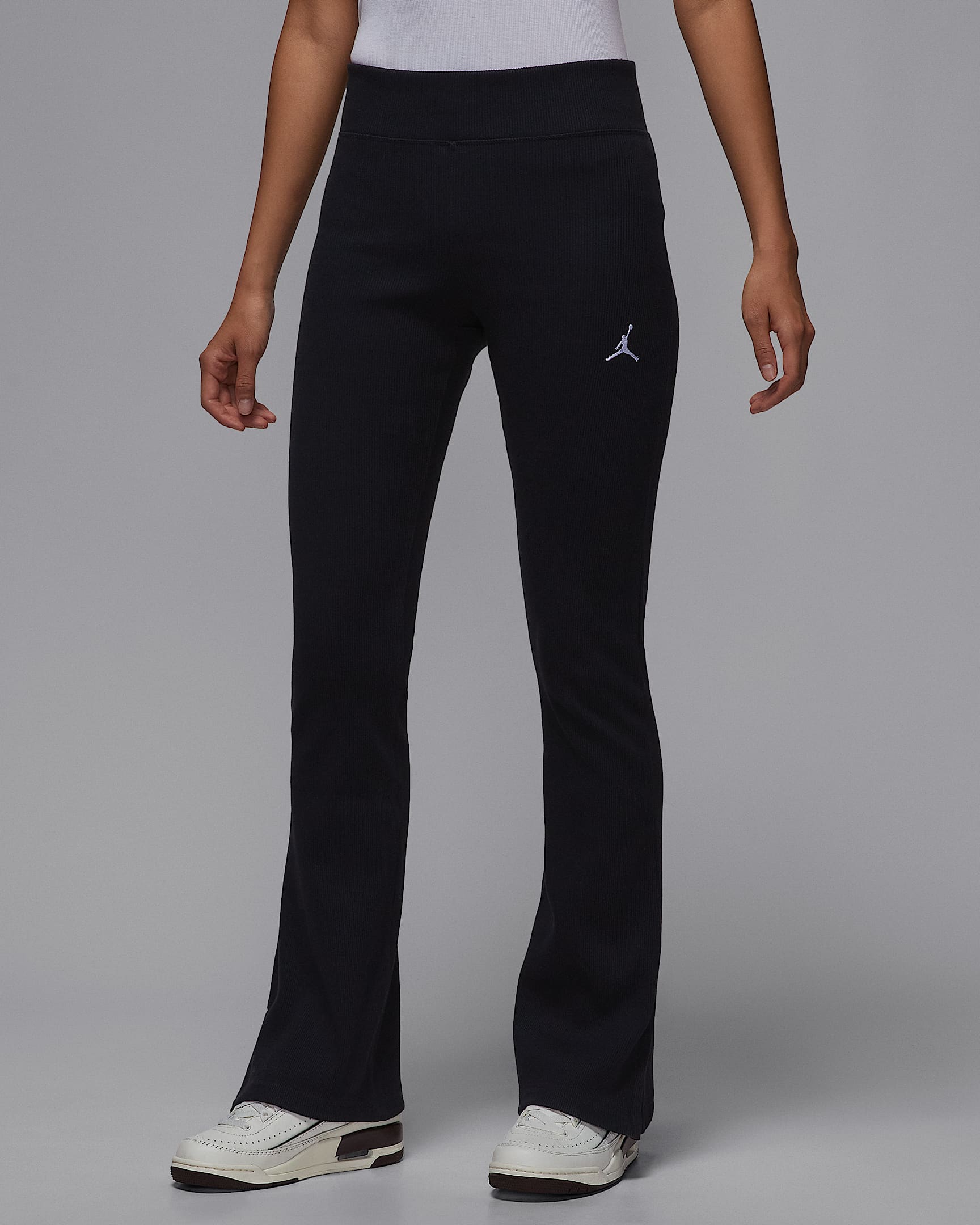 Jordan Brooklyn Essentials Women's Mid-Rise Flared Leggings - Black/White