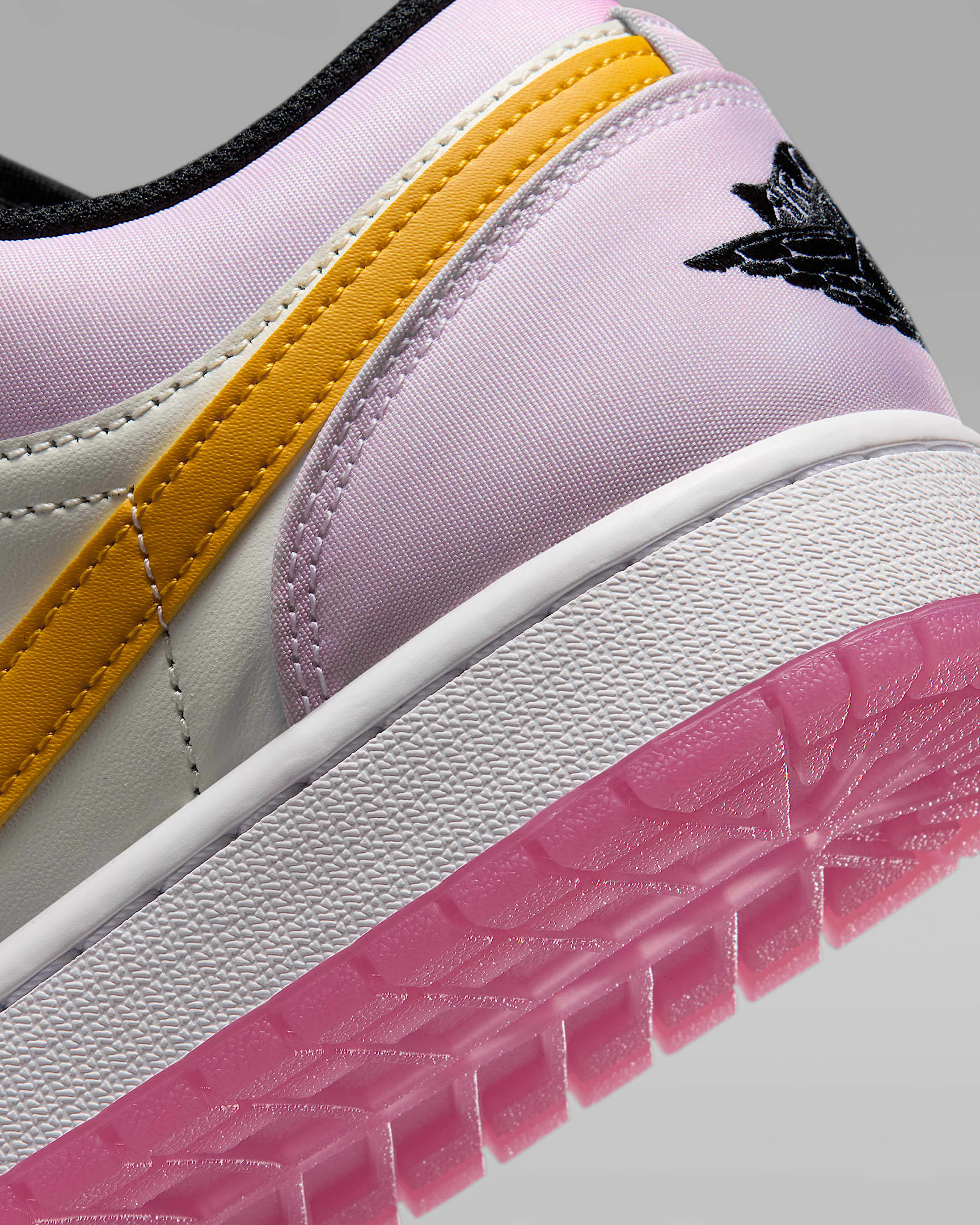 Air Jordan 1 Low SE Men's Shoes - Black/Sail/Pinksicle/University Gold