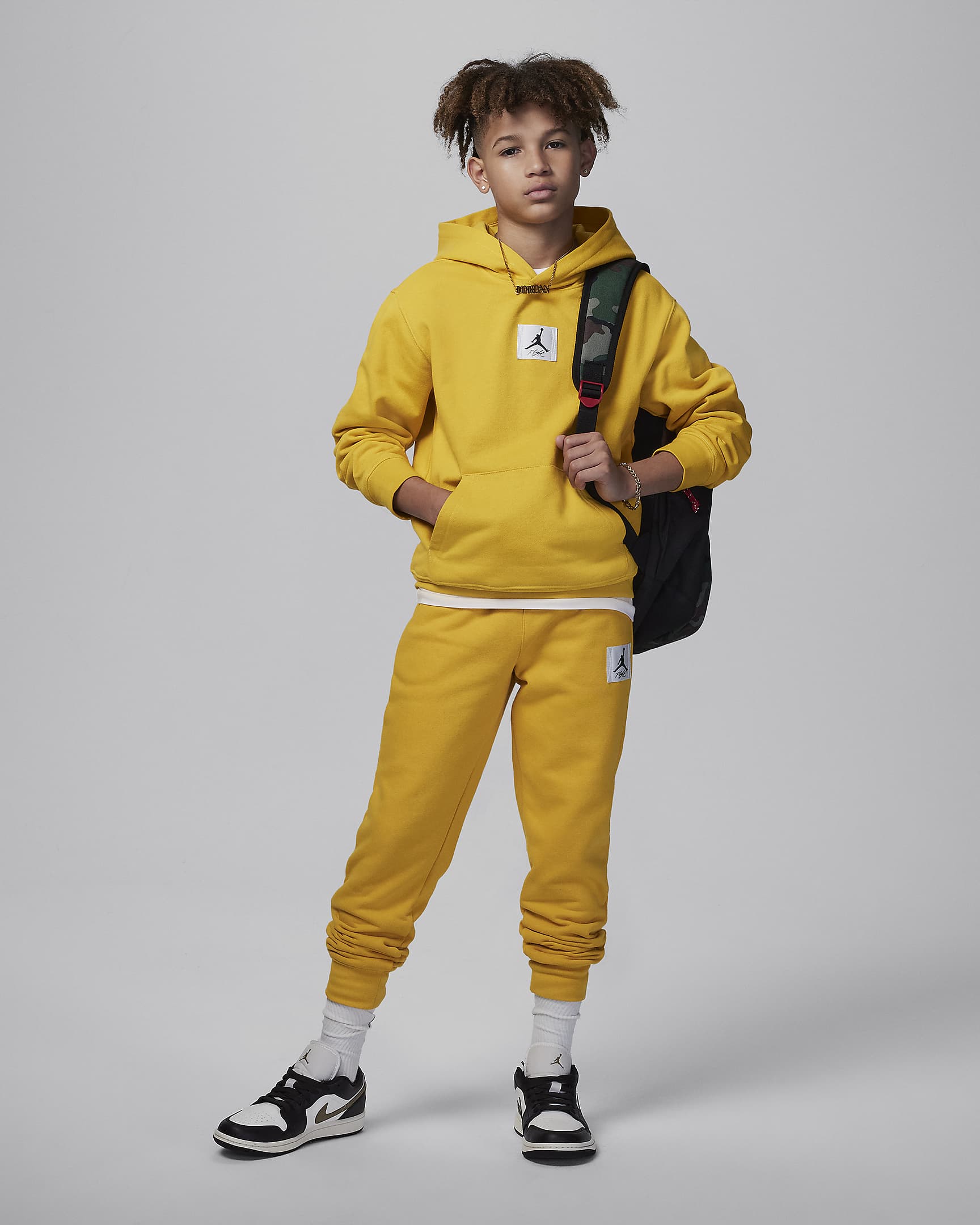 Jordan Flight Fleece Big Kids' Pullover Hoodie. Nike.com