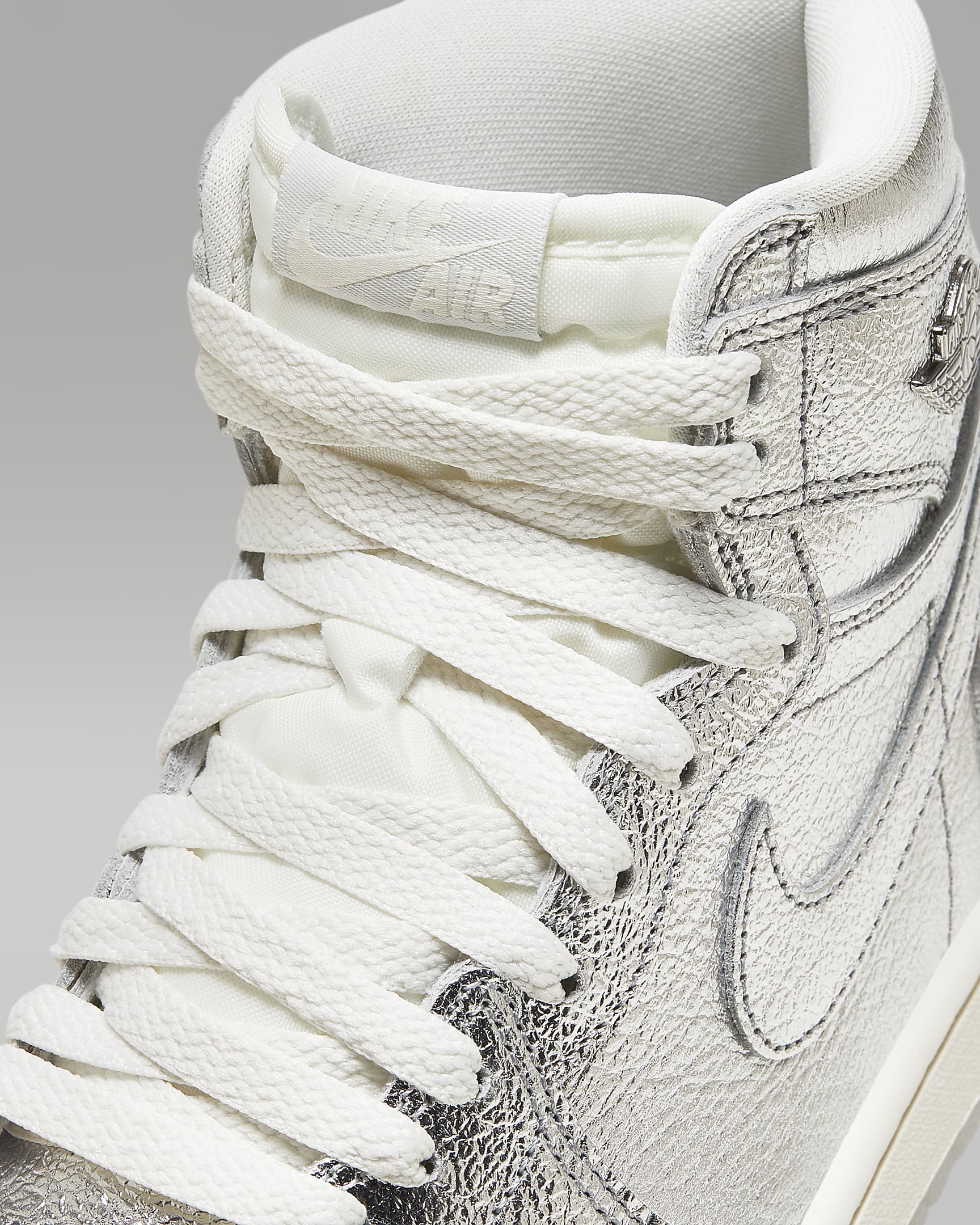 Air Jordan 1 Retro High Women's Shoes. Air Jordan 1 Retro High Women's Shoes.