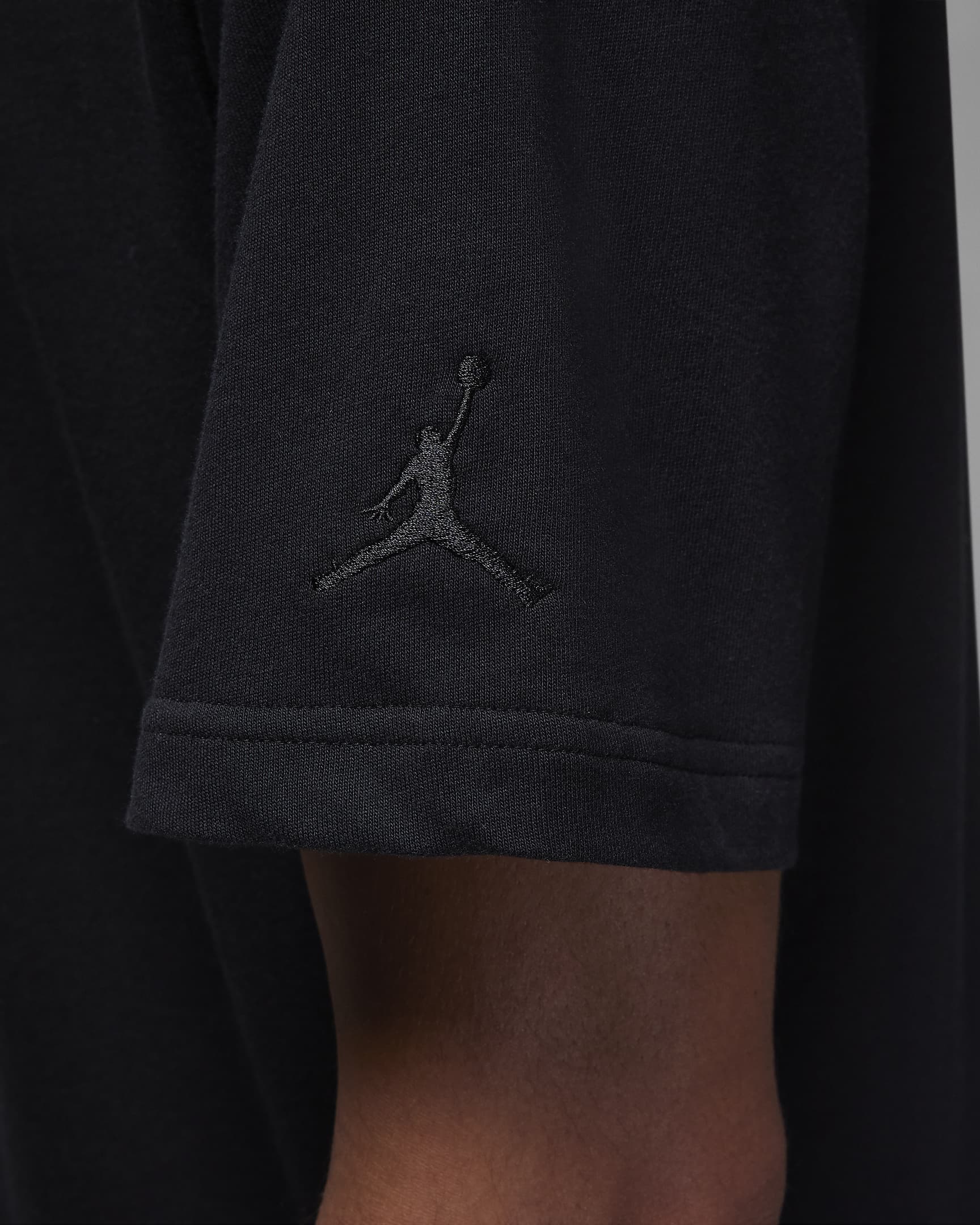 Jordan x J Balvin T-Shirt. Nike CZ