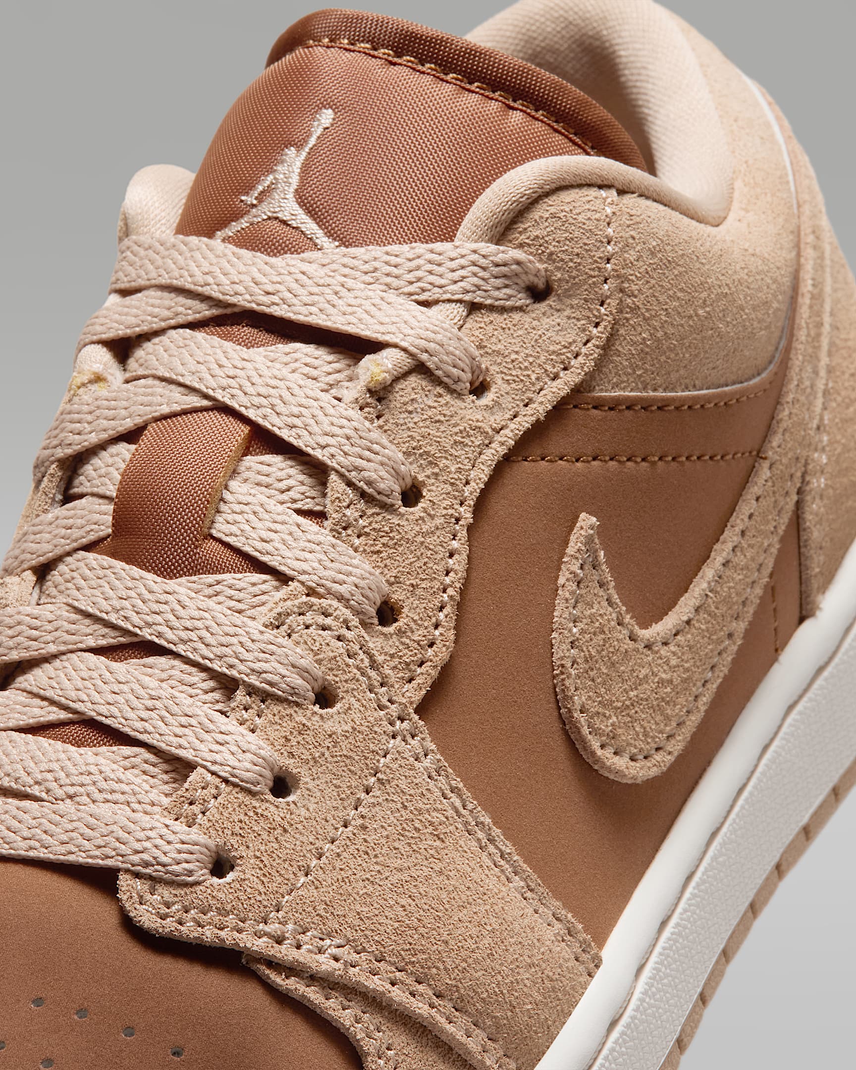 Air Jordan 1 Low Women's Shoes - Legend Medium Brown/Chalk/Light British Tan