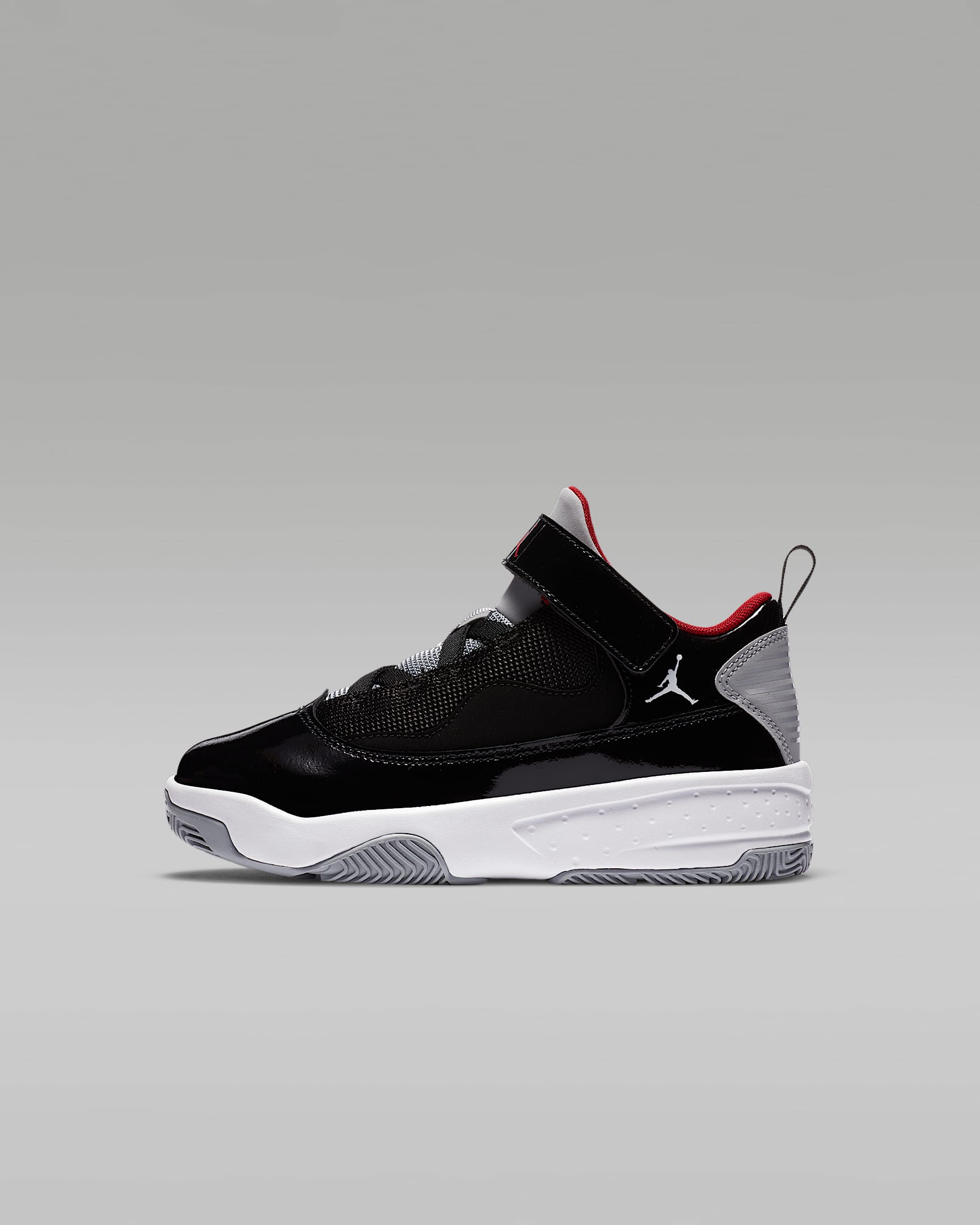 Jordan Max Aura 2 Younger Kids' Shoe - Black/White/Wolf Grey/Gym Red