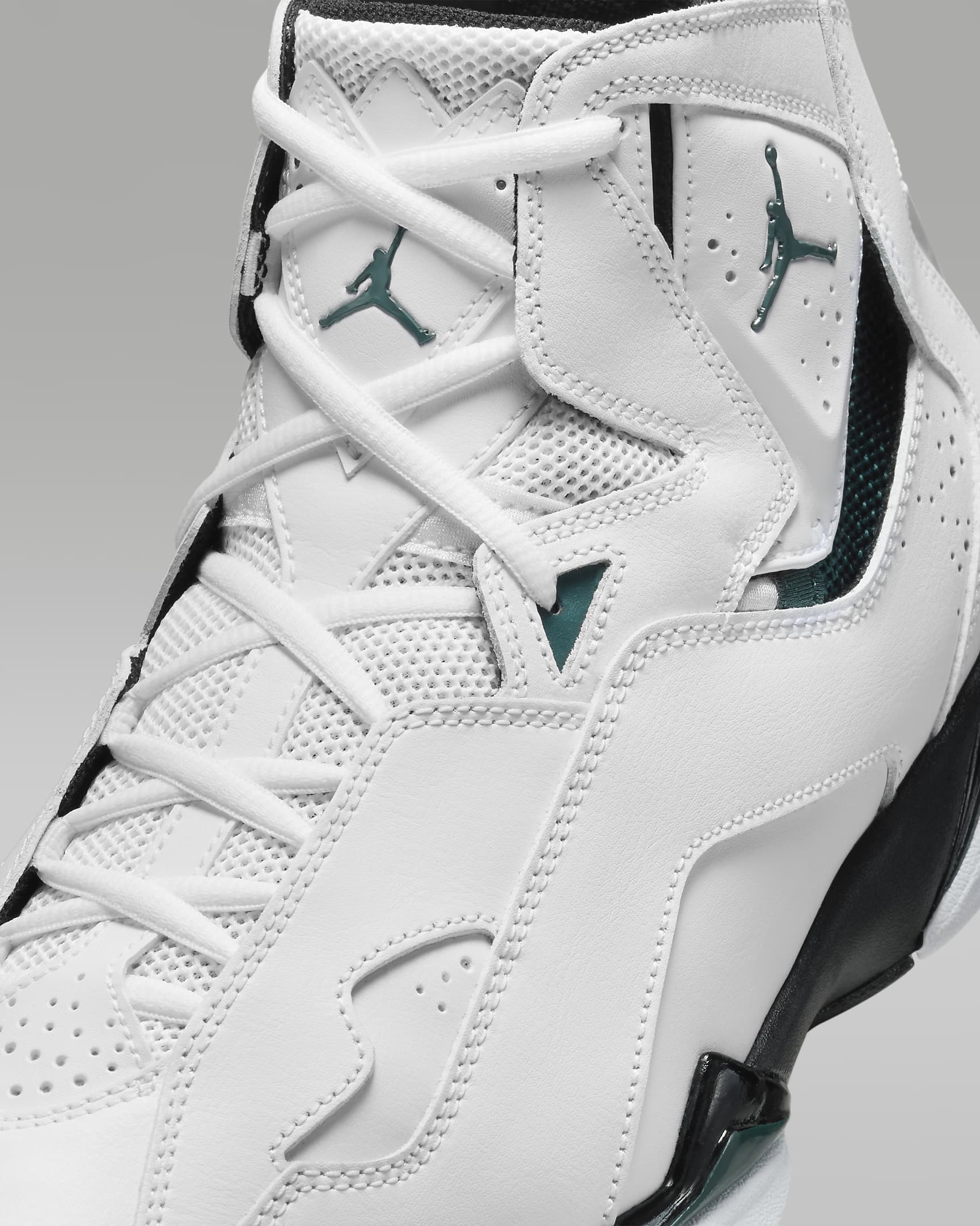 Jordan True Flight férficipő - Fehér/Oxidized Green/Fekete