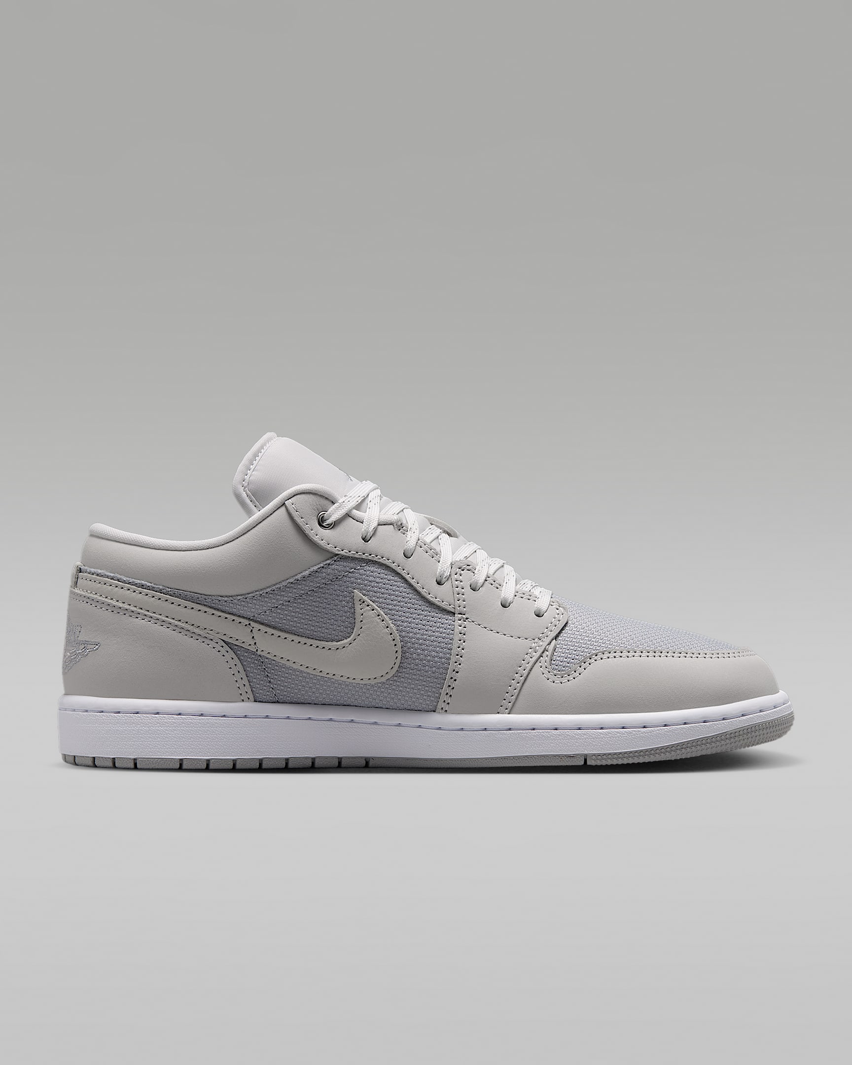 Air Jordan 1 Low SE Men's Shoes - Off White/Soft Pearl/Light Smoke Grey