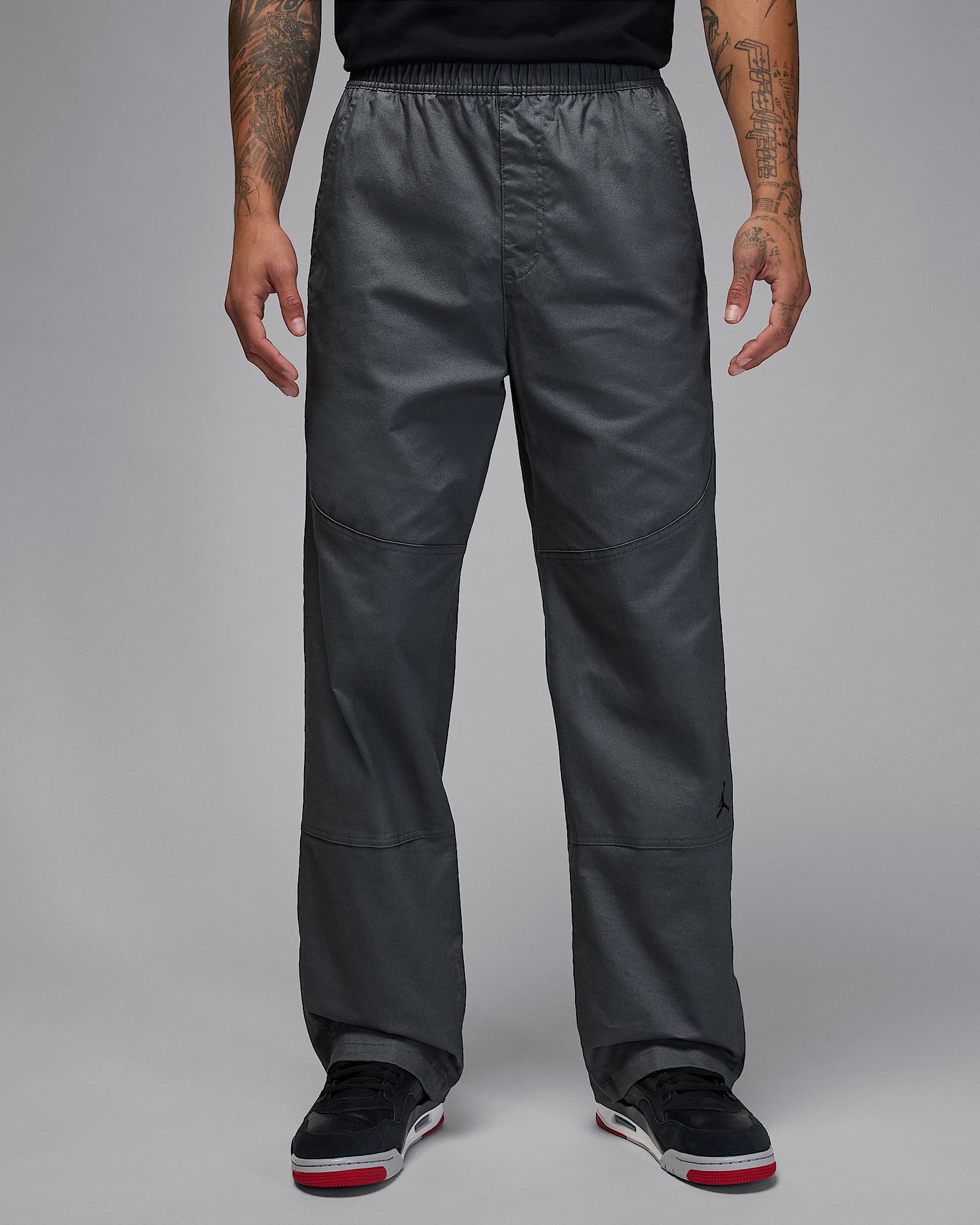 Jordan Essentials Men's Woven Trousers - Iron Grey/Black