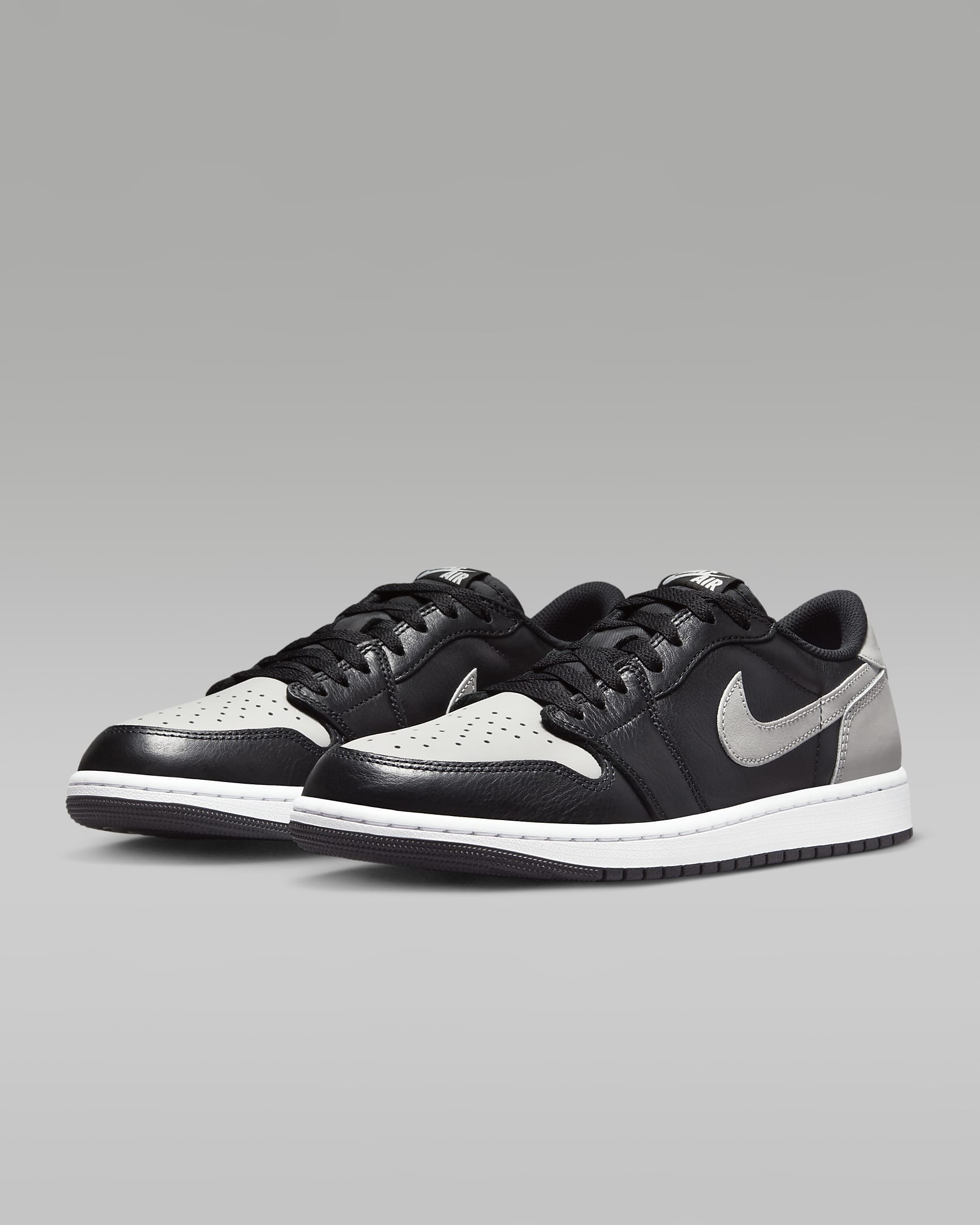 รองเท้า Air Jordan 1 Low OG "Shadow" - ดำ/ขาว/Medium Grey