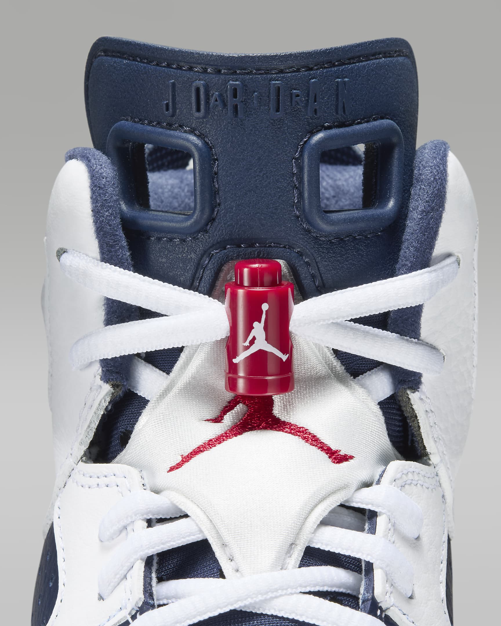 Air Jordan 6 Retro «White and Midnight Navy» sko til store barn - Hvit/Midnight Navy/Varsity Red