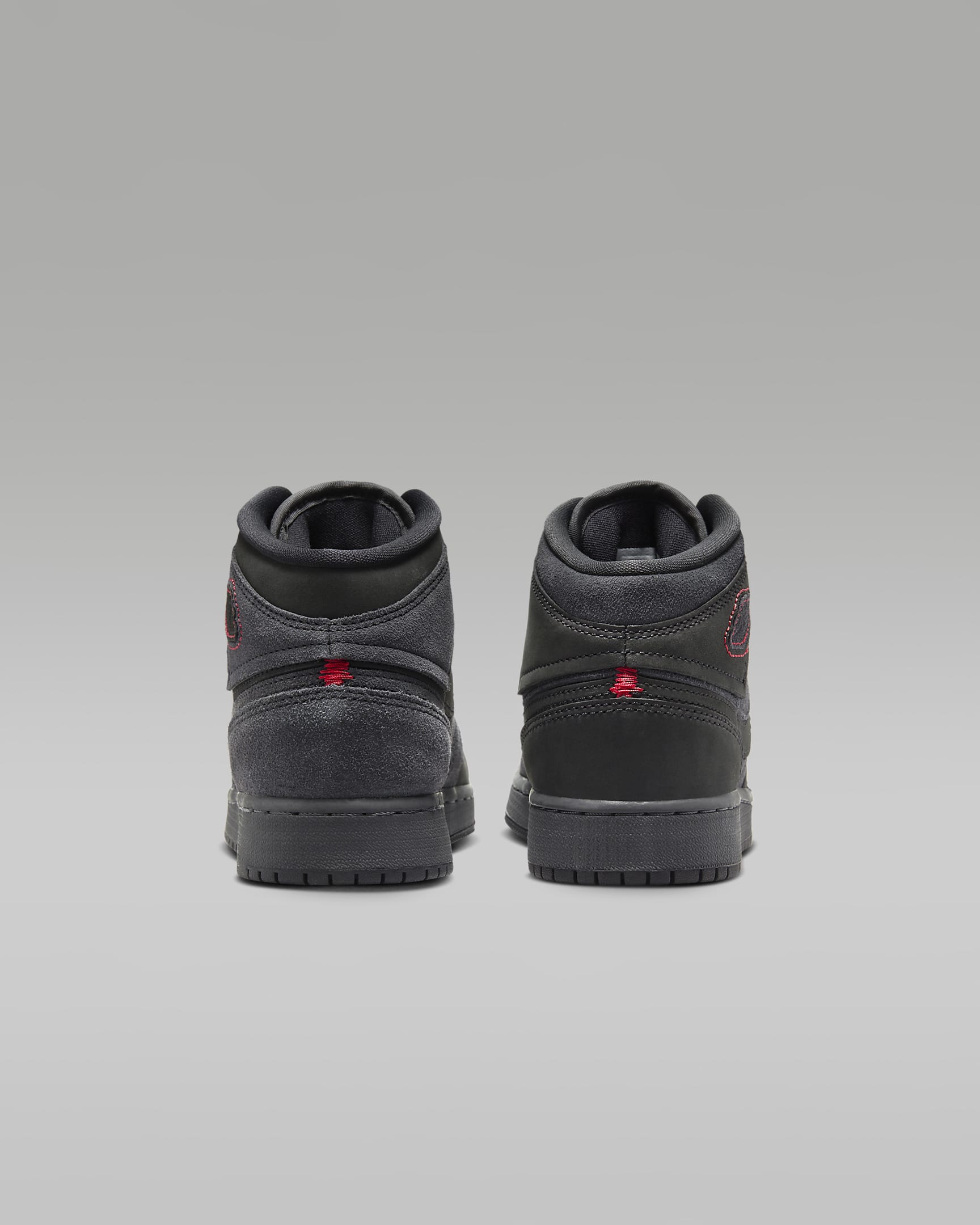Air Jordan 1 Mid SE Craft Big Kids' Shoes. Nike.com
