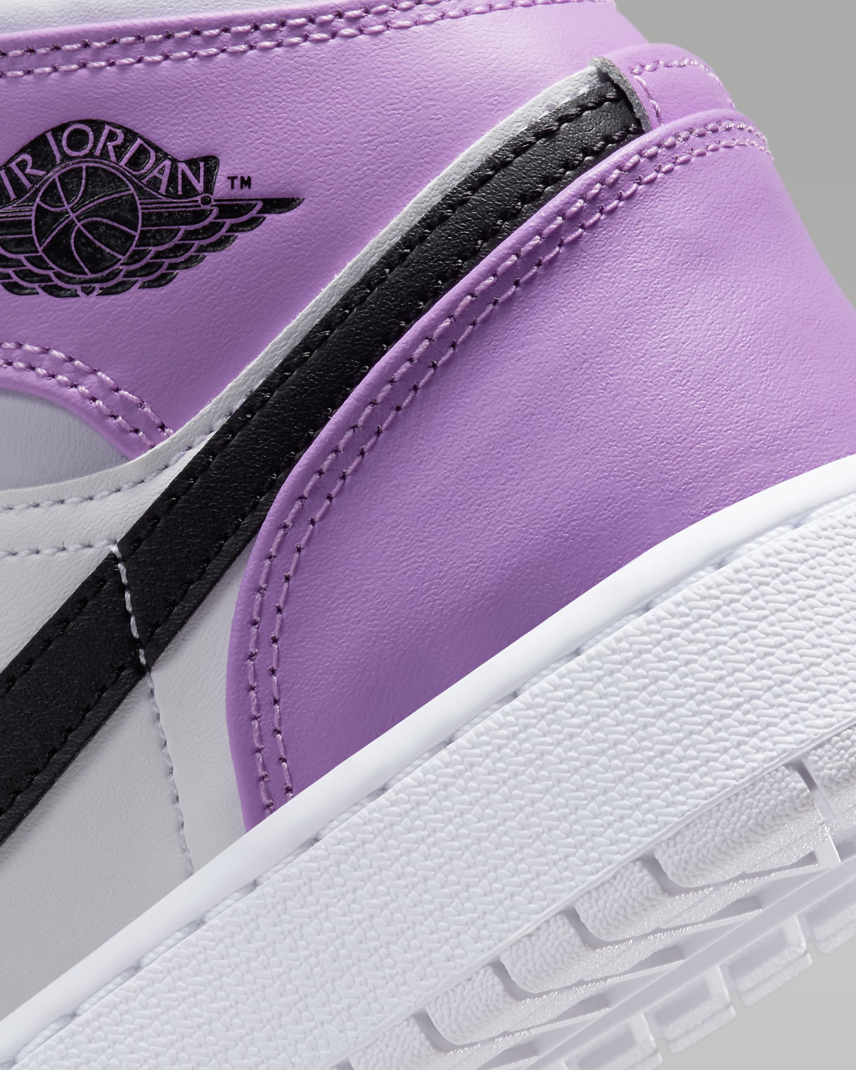 Air Jordan 1 Mid Older Kids' Shoes - Barely Grape/White/Rush Fuchsia/Black