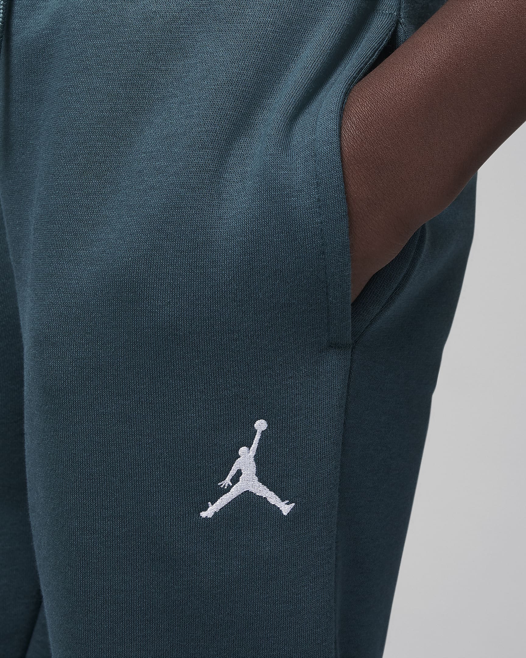 Jordan MJ Brooklyn Fleece Essentials Older Kids' Trousers - Oxidised Green