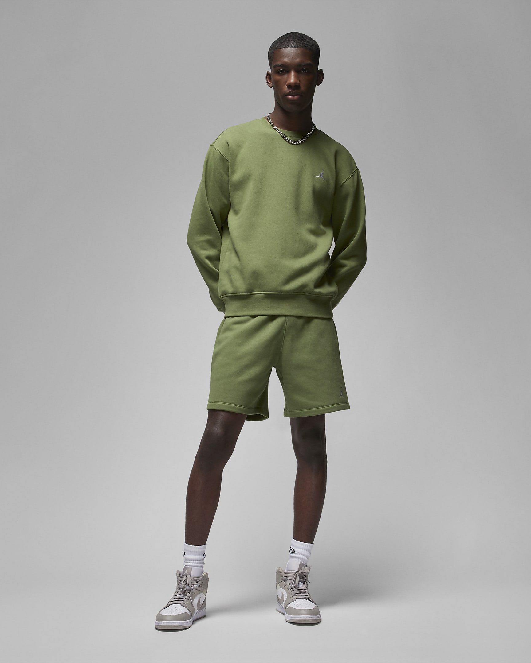 Felpa a girocollo Jordan Brooklyn Fleece – Uomo - Sky J Light Olive/Bianco