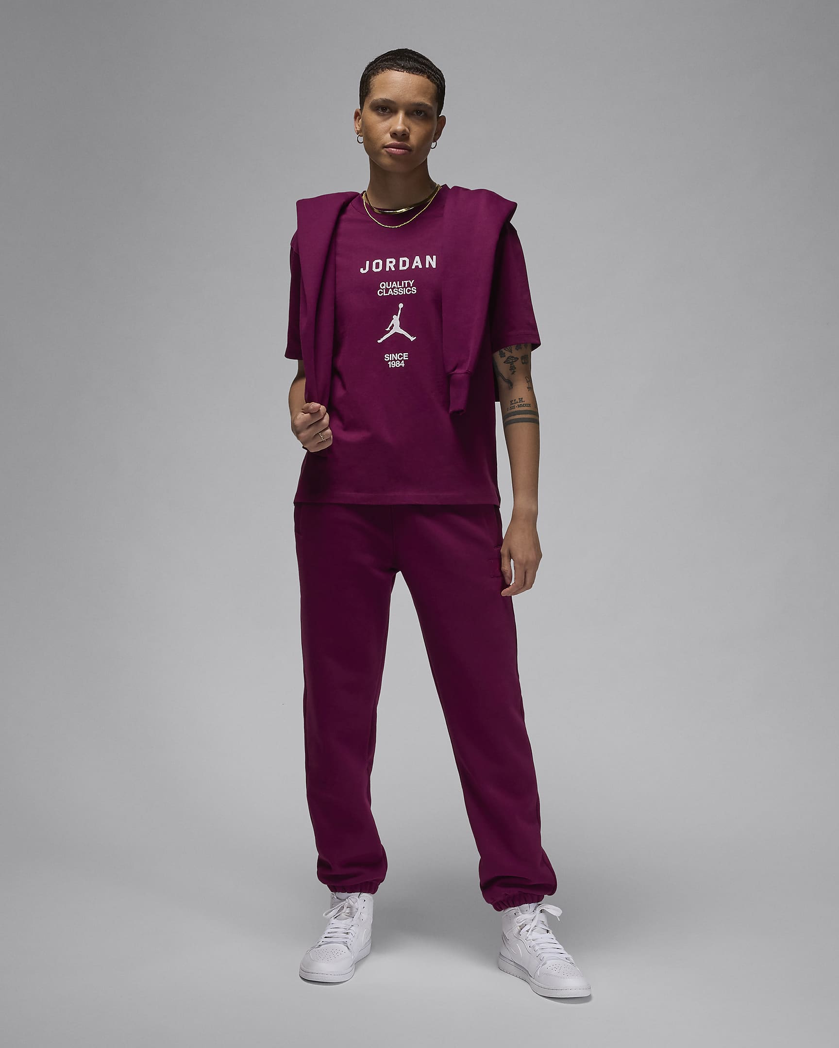 Jordan Women's Girlfriend T-Shirt - Bordeaux/White