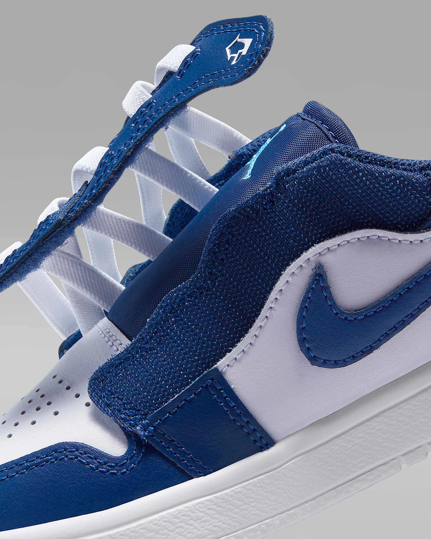 Jordan 1 Low Alt Younger Kids' Shoes - Midnight Navy/White/University Blue