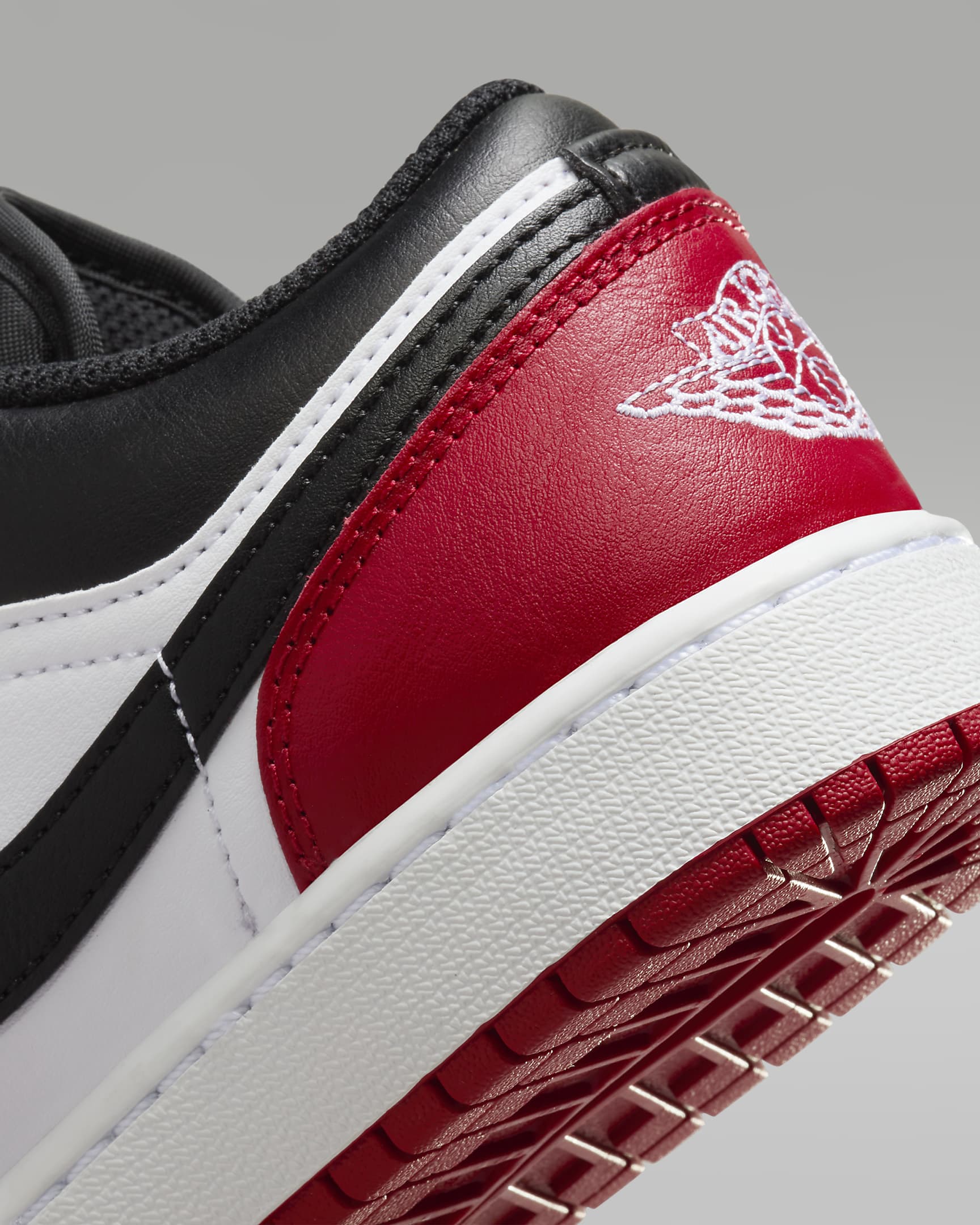 Air Jordan 1 Low-sko til større børn - hvid/Varsity Red/hvid/sort