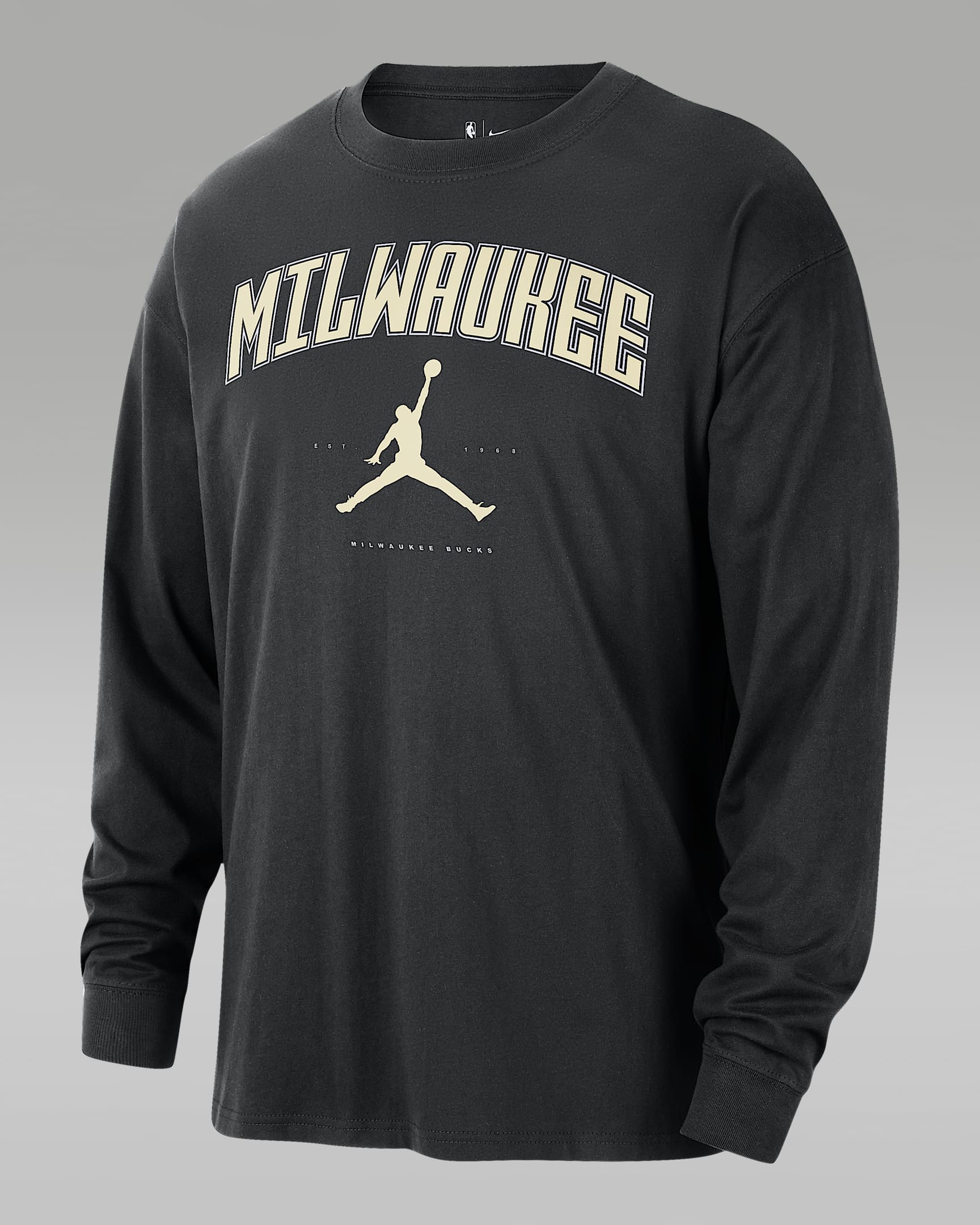 Milwaukee Bucks Essential Men's Jordan NBA Long-Sleeve T-Shirt - Black